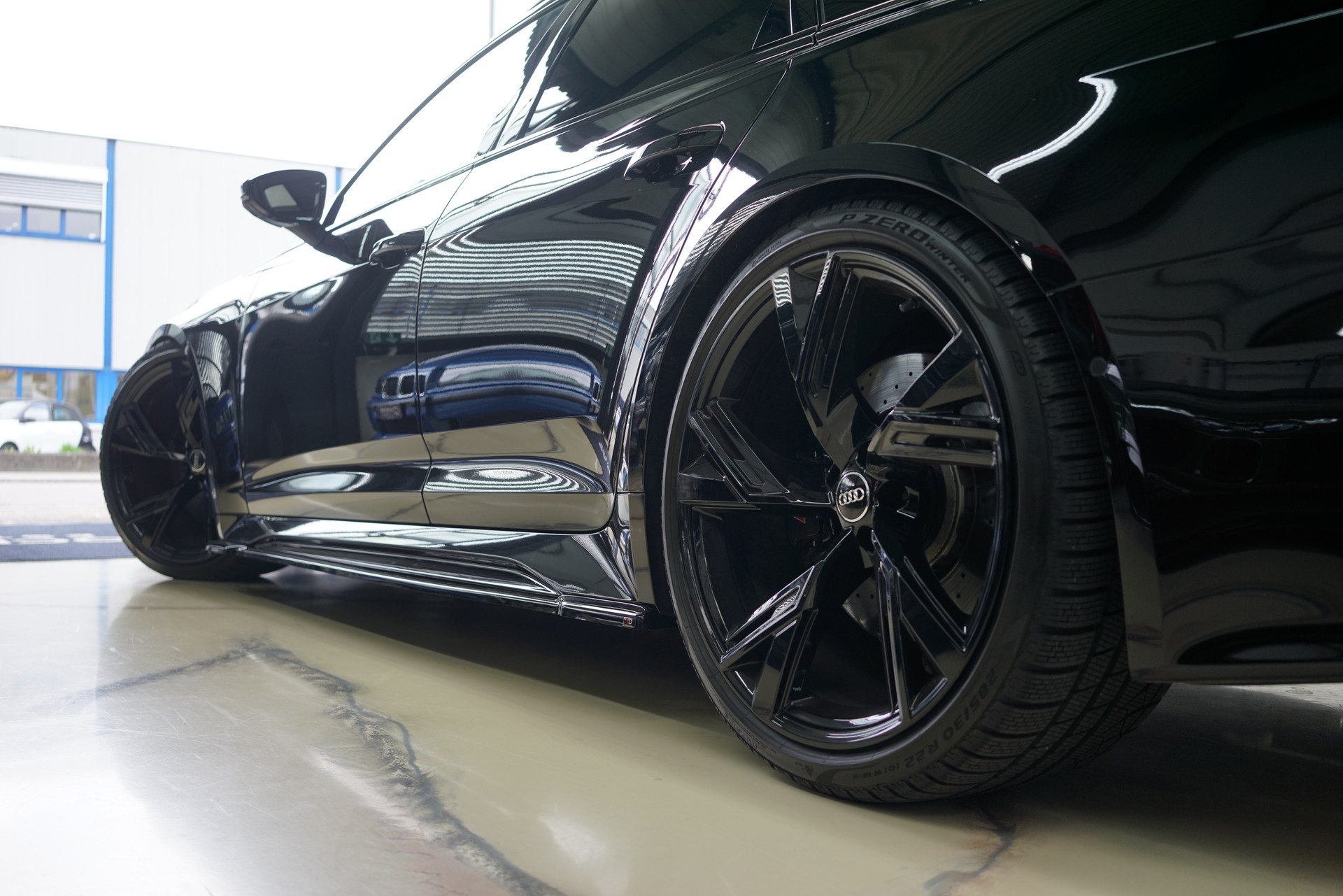 AUDI RS6 Avant 4.0 TFSI V8 quattro-image-6