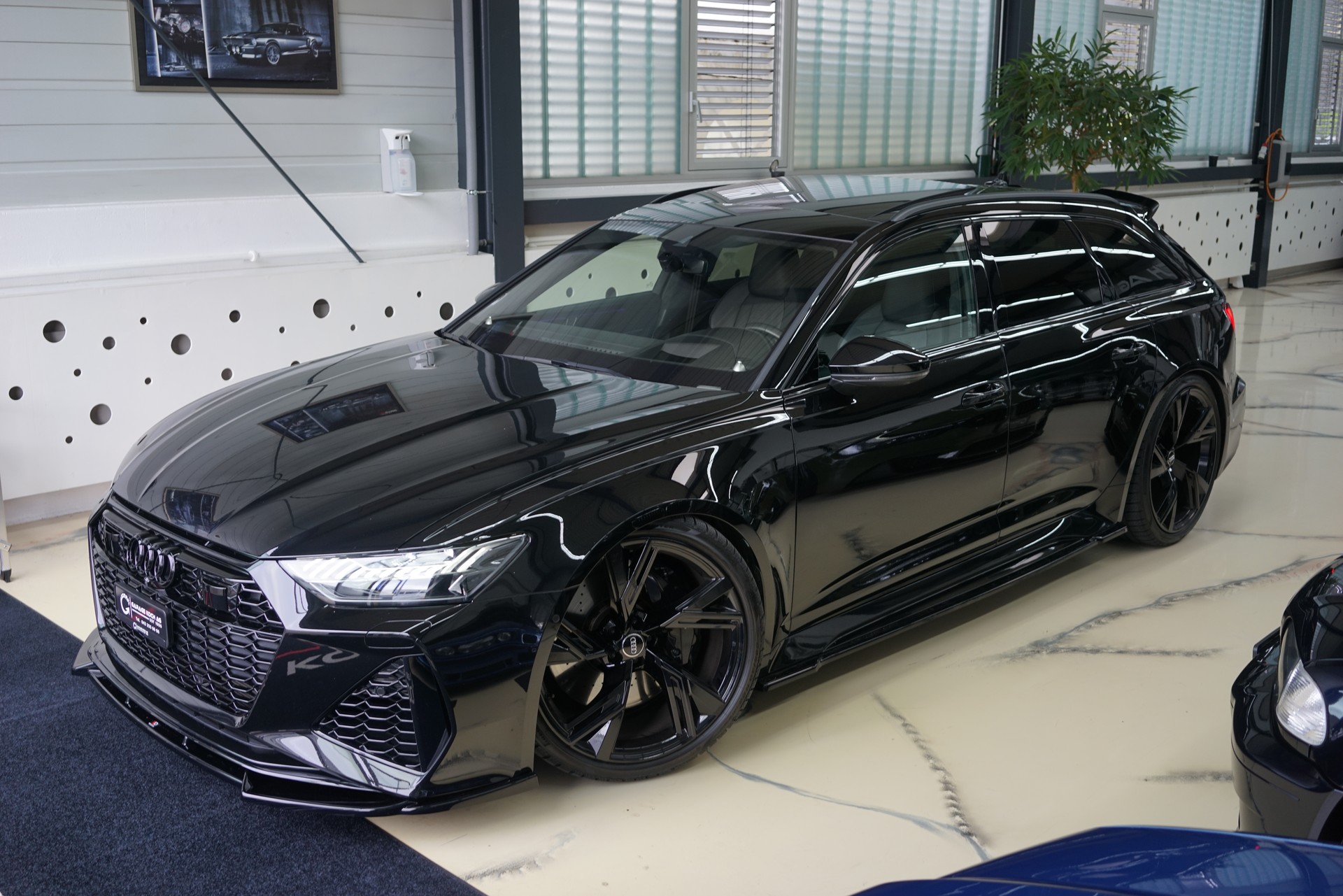 AUDI RS6 Avant 4.0 TFSI V8 quattro-image-2