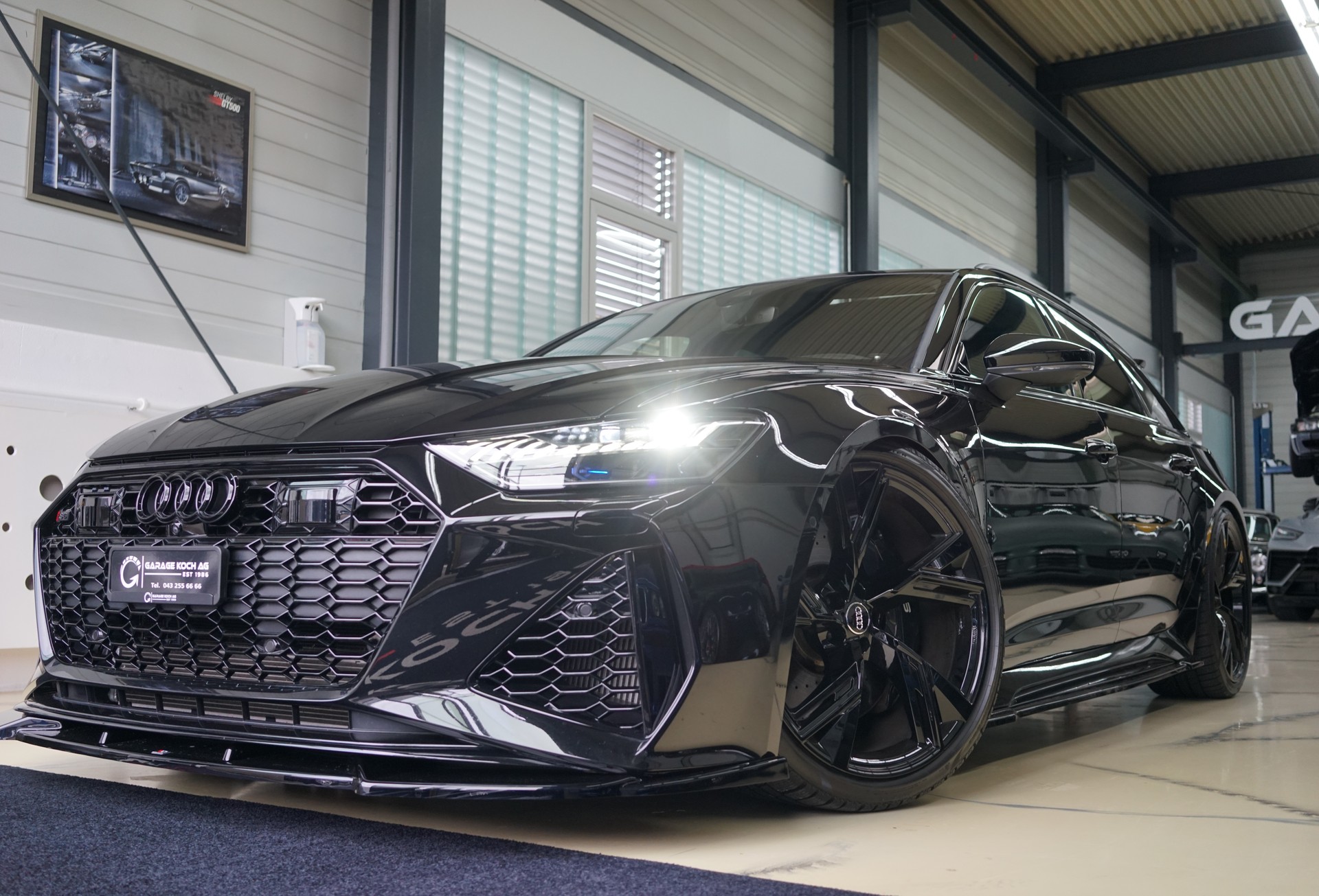 AUDI RS6 Avant 4.0 TFSI V8 quattro-image-1