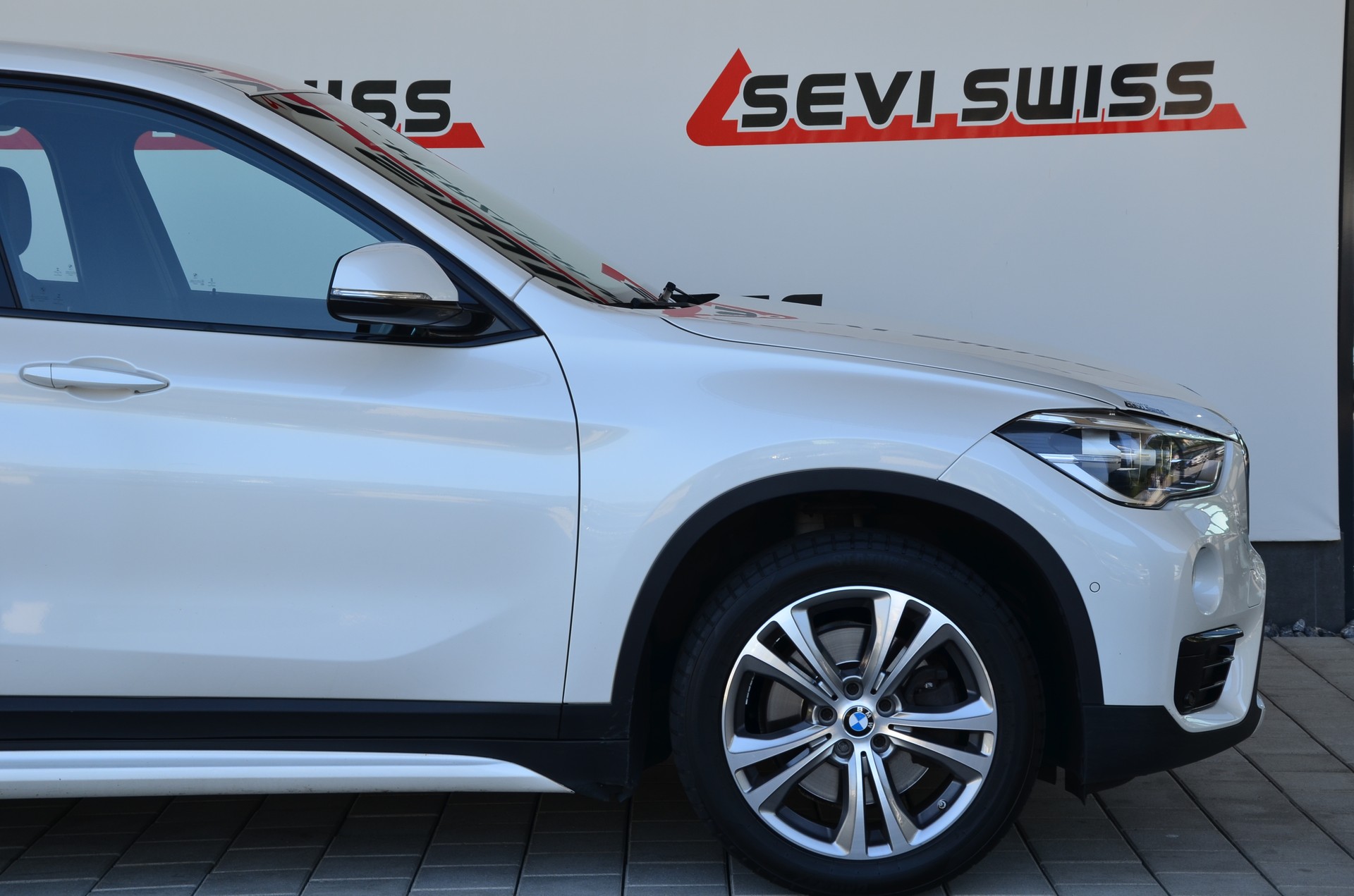 BMW X1 xDrive 20d Steptronic*Ab MFK,1 Jahr oder 20'000km Garantie*-image-2