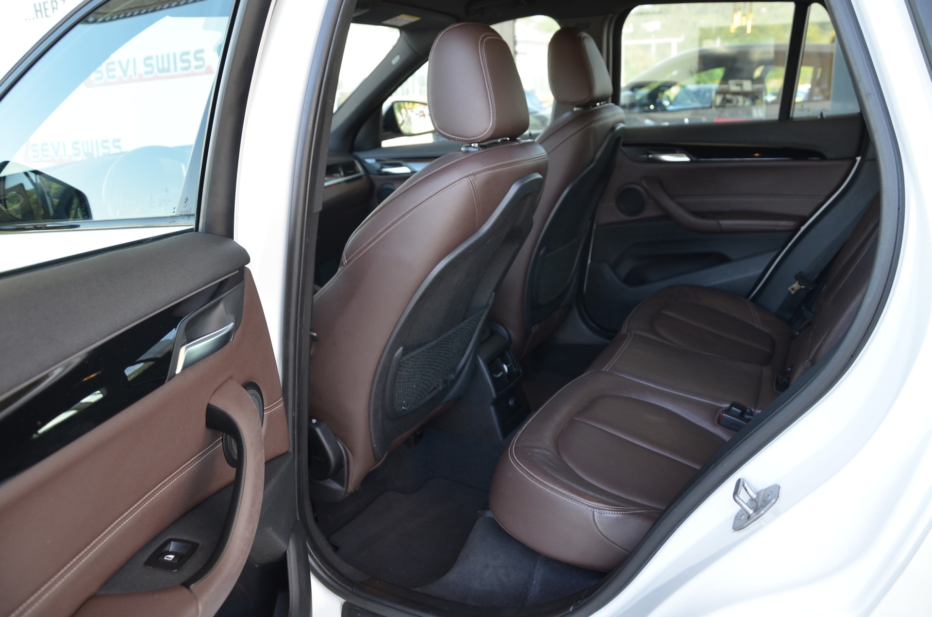 BMW X1 xDrive 20d Steptronic*Ab MFK,1 Jahr oder 20'000km Garantie*-image-9