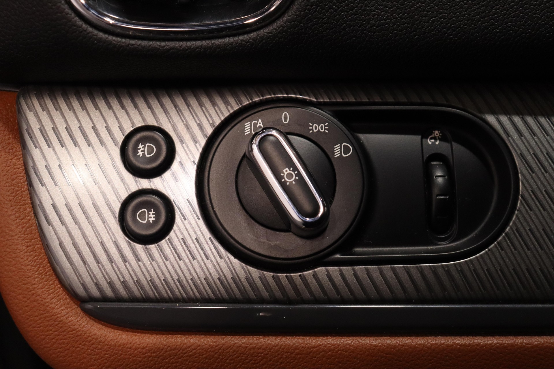 MINI Countryman F60 1.5i Cooper S E ALL4-image-19