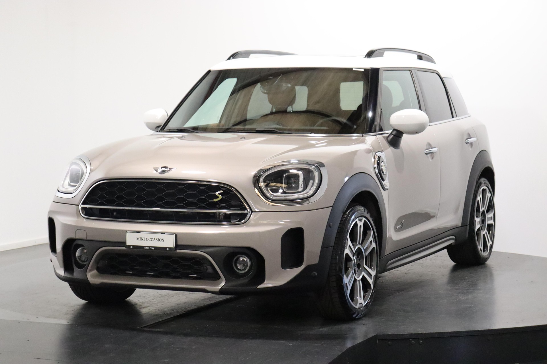 MINI Countryman F60 1.5i Cooper S E ALL4-image-0