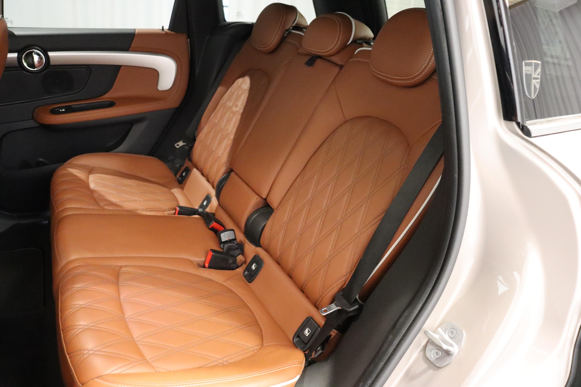MINI Countryman F60 1.5i Cooper S E ALL4-image-10