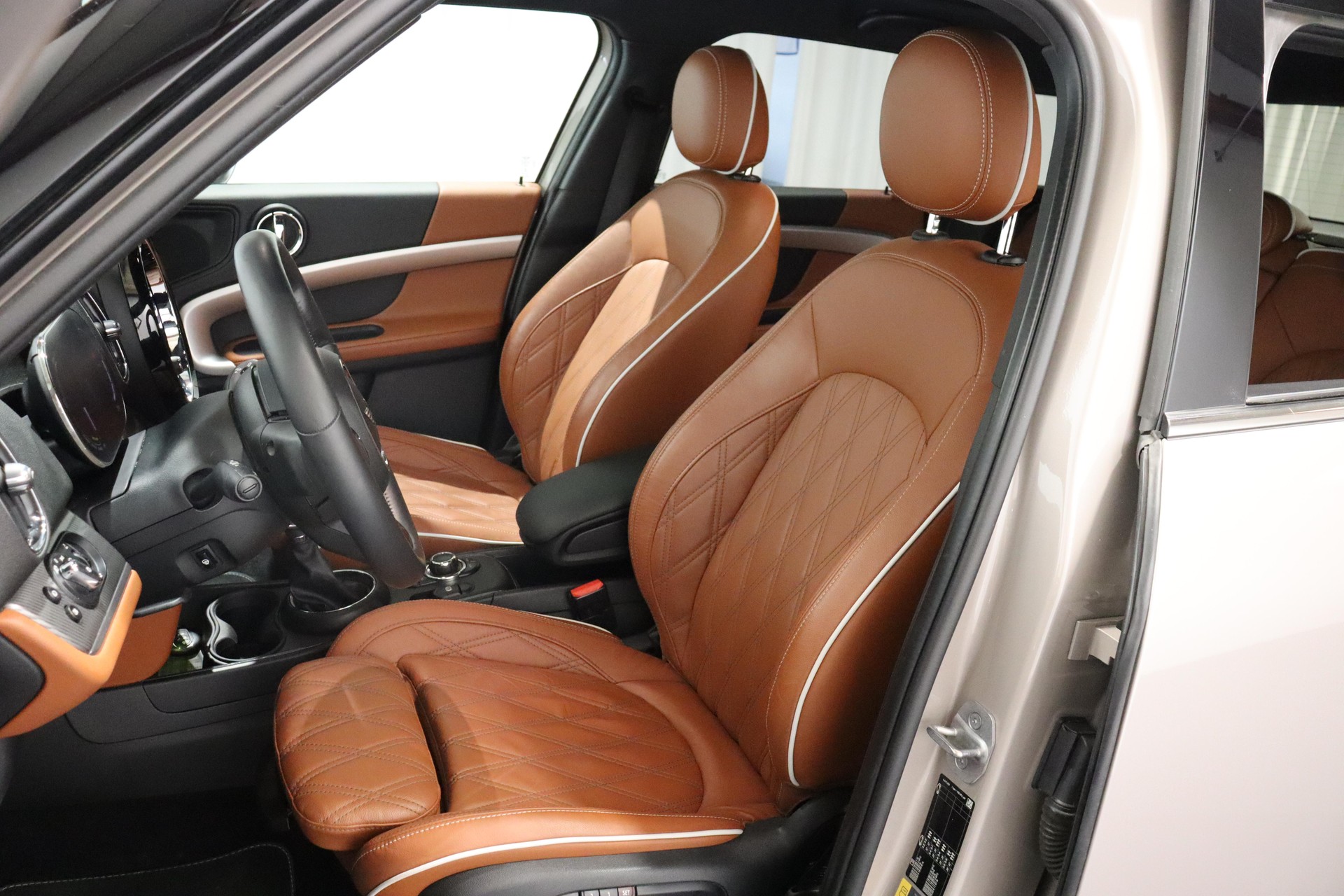 MINI Countryman F60 1.5i Cooper S E ALL4-image-8