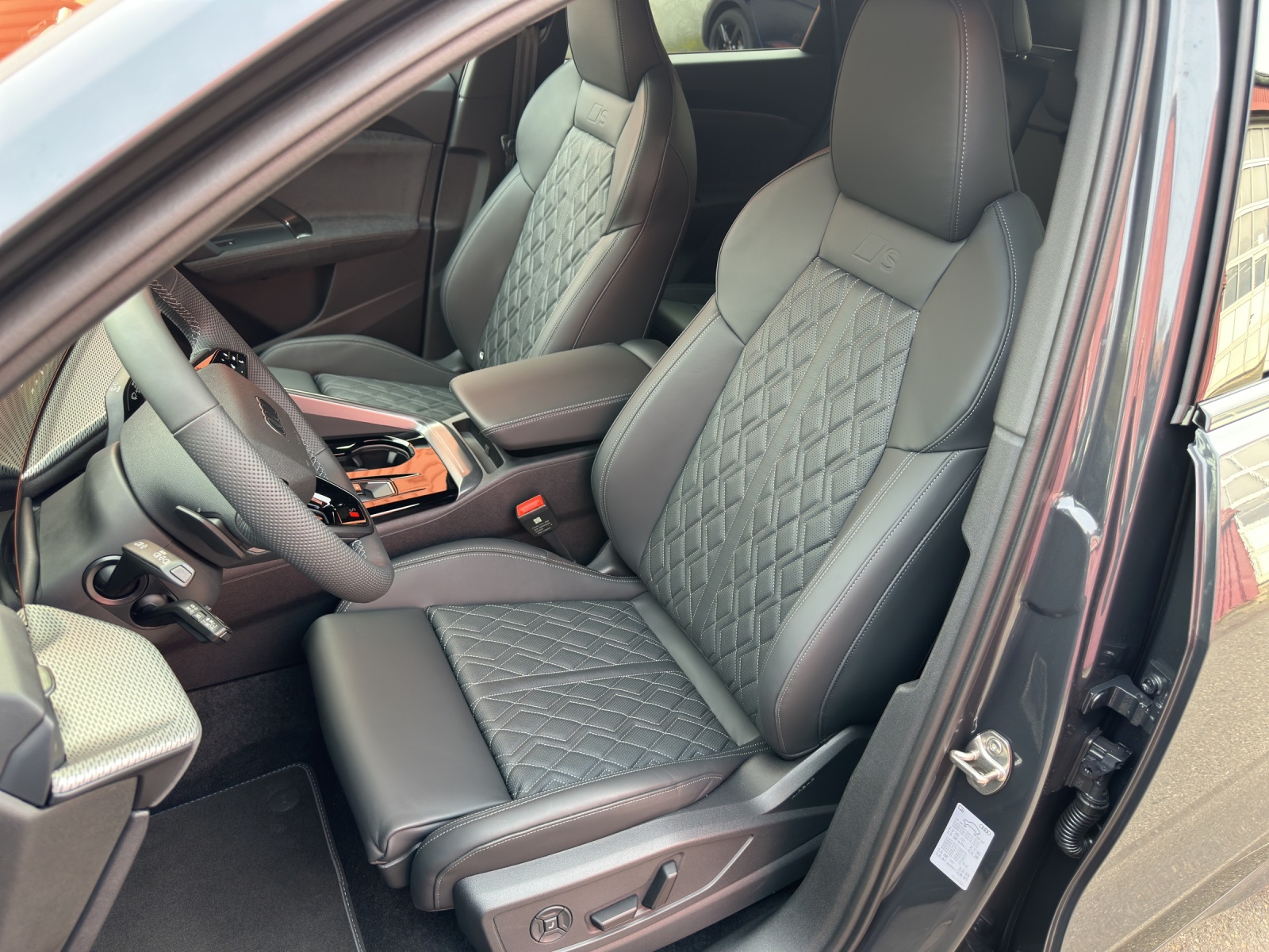 AUDI Q5 TFSI quatto 150 kW S-tronic-image-11