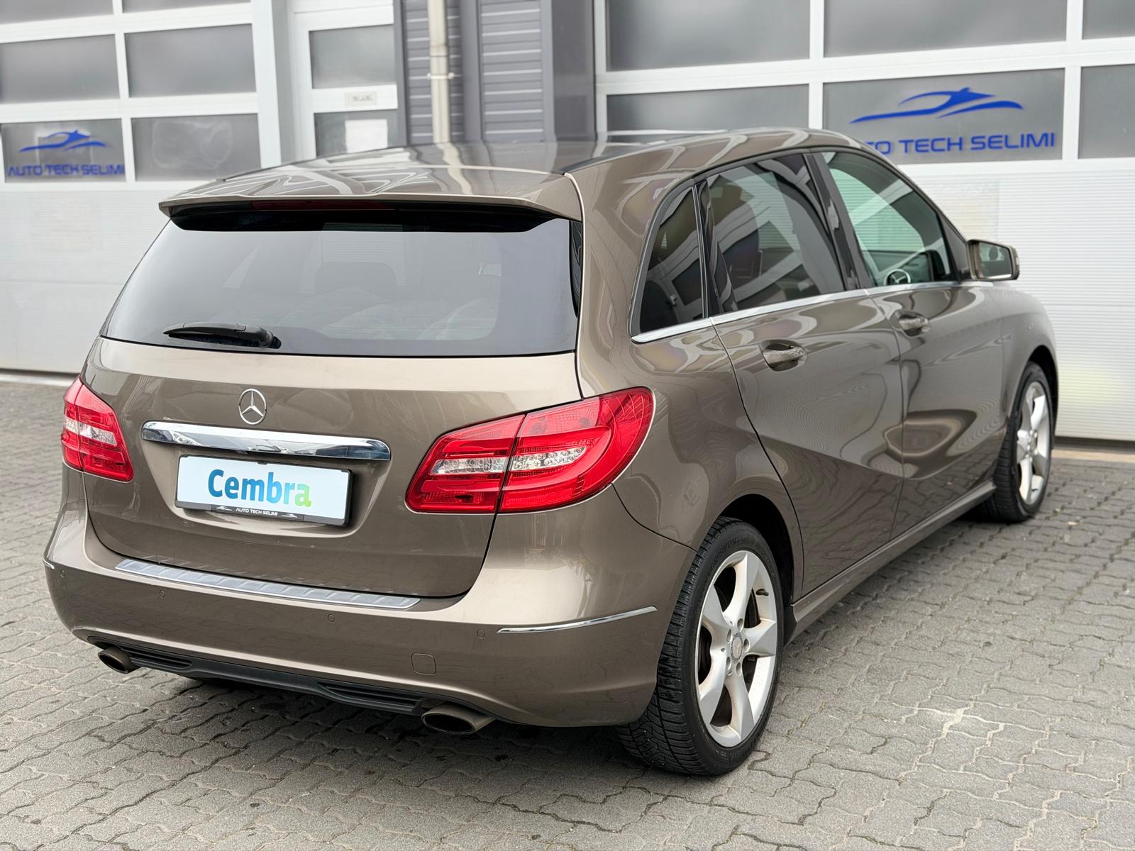 MERCEDES-BENZ B 220 4Matic 7G-DCT-image-5