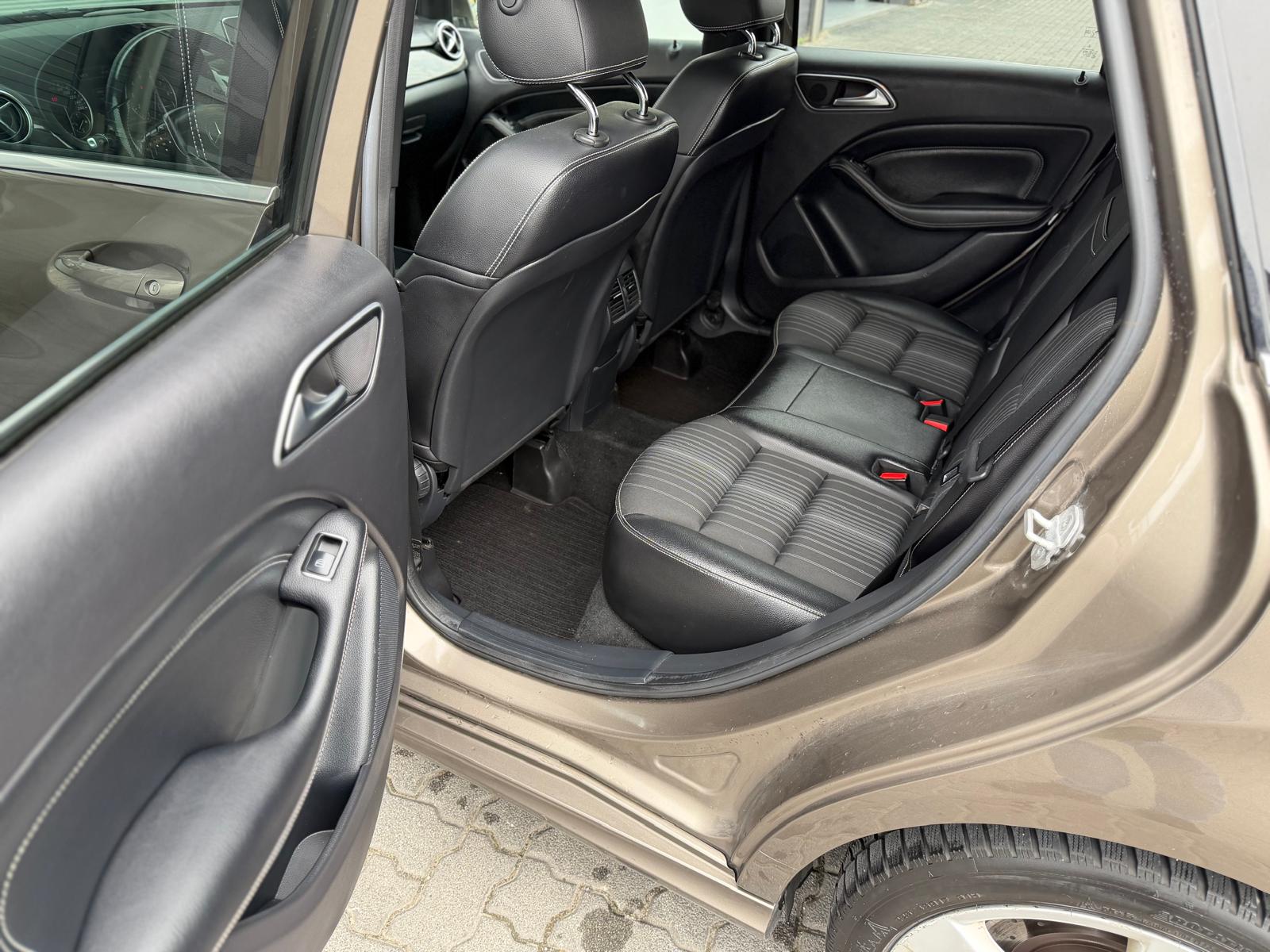 MERCEDES-BENZ B 220 4Matic 7G-DCT-image-18