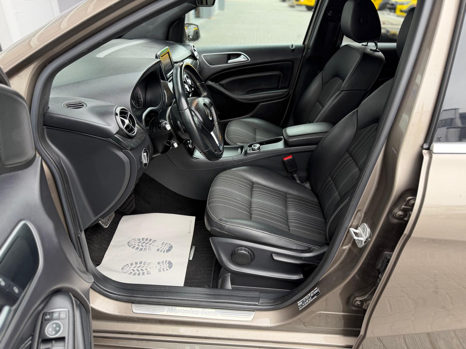 MERCEDES-BENZ B 220 4Matic 7G-DCT-image-10