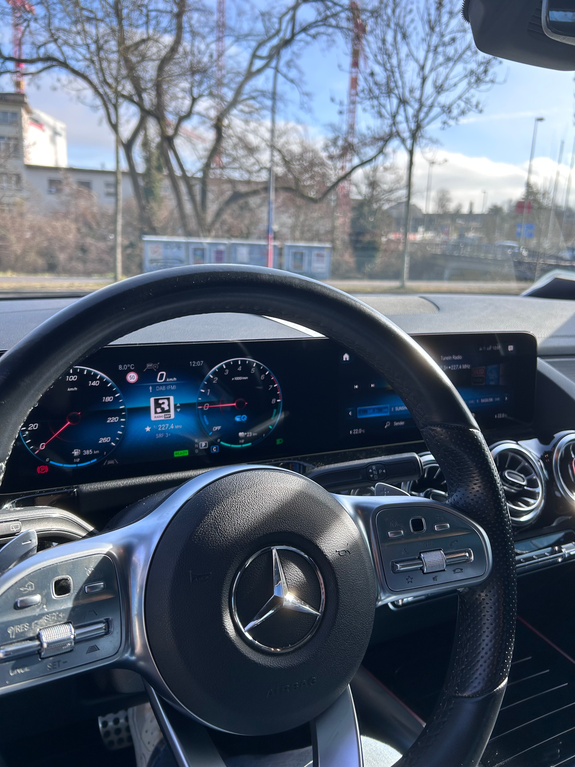 MERCEDES-BENZ B 250 e AMG Line 8G-DCT-image-5