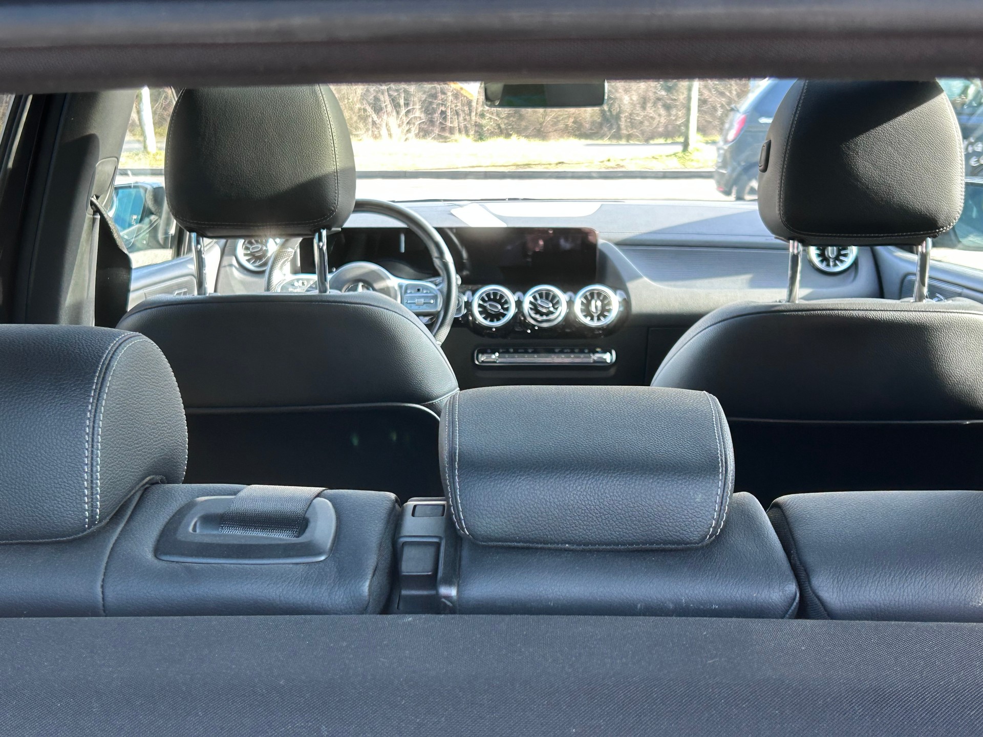 MERCEDES-BENZ B 250 e AMG Line 8G-DCT-image-8