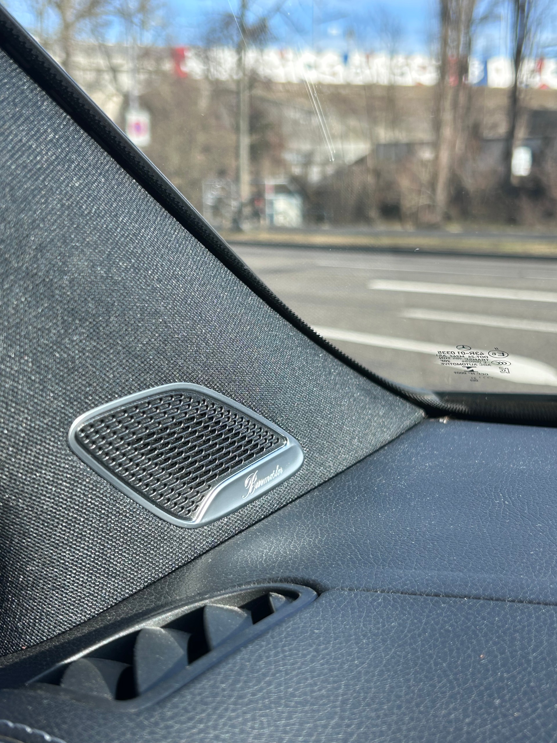 MERCEDES-BENZ B 250 e AMG Line 8G-DCT-image-9