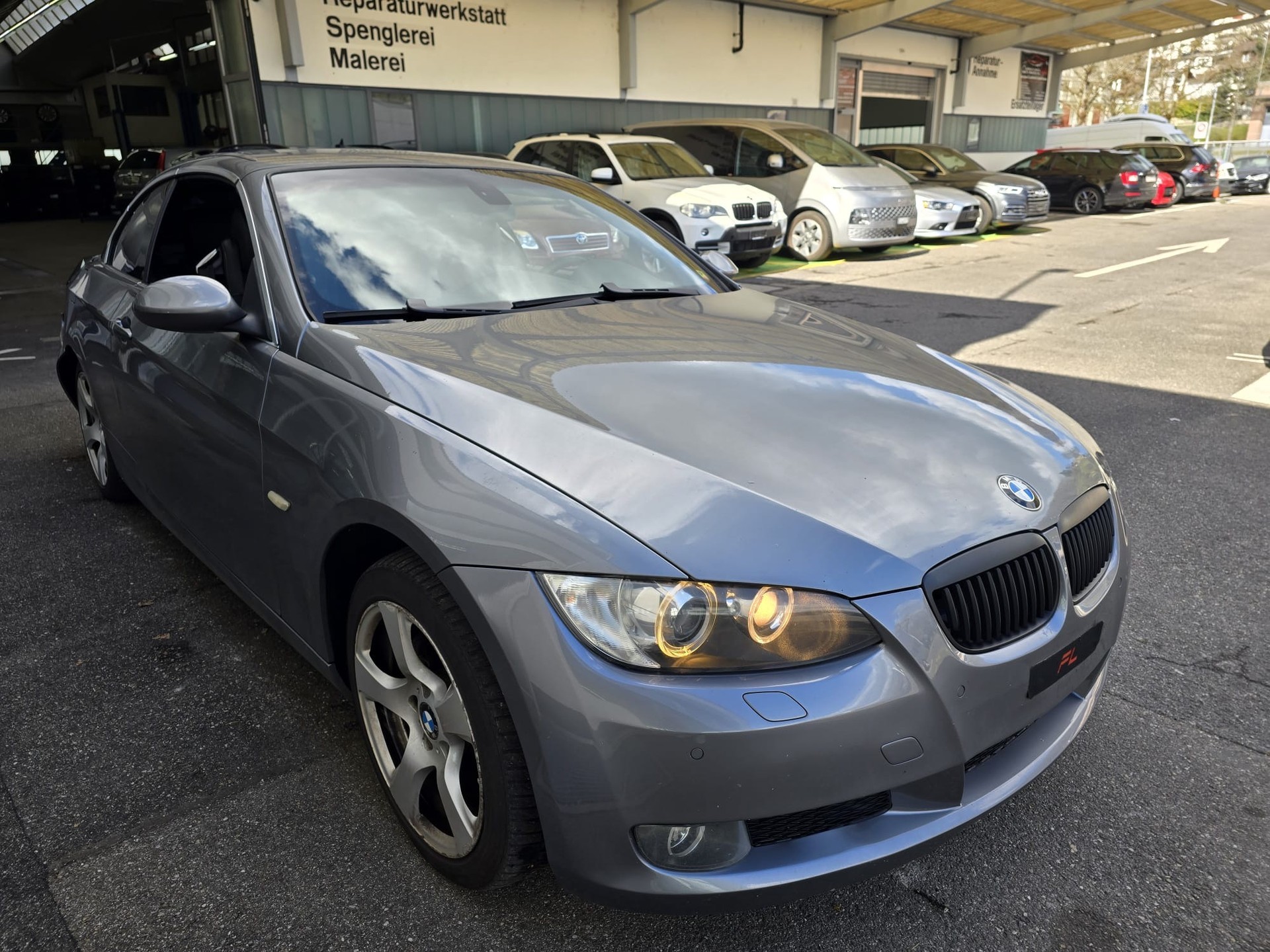 BMW 325i Cabrio-image-0