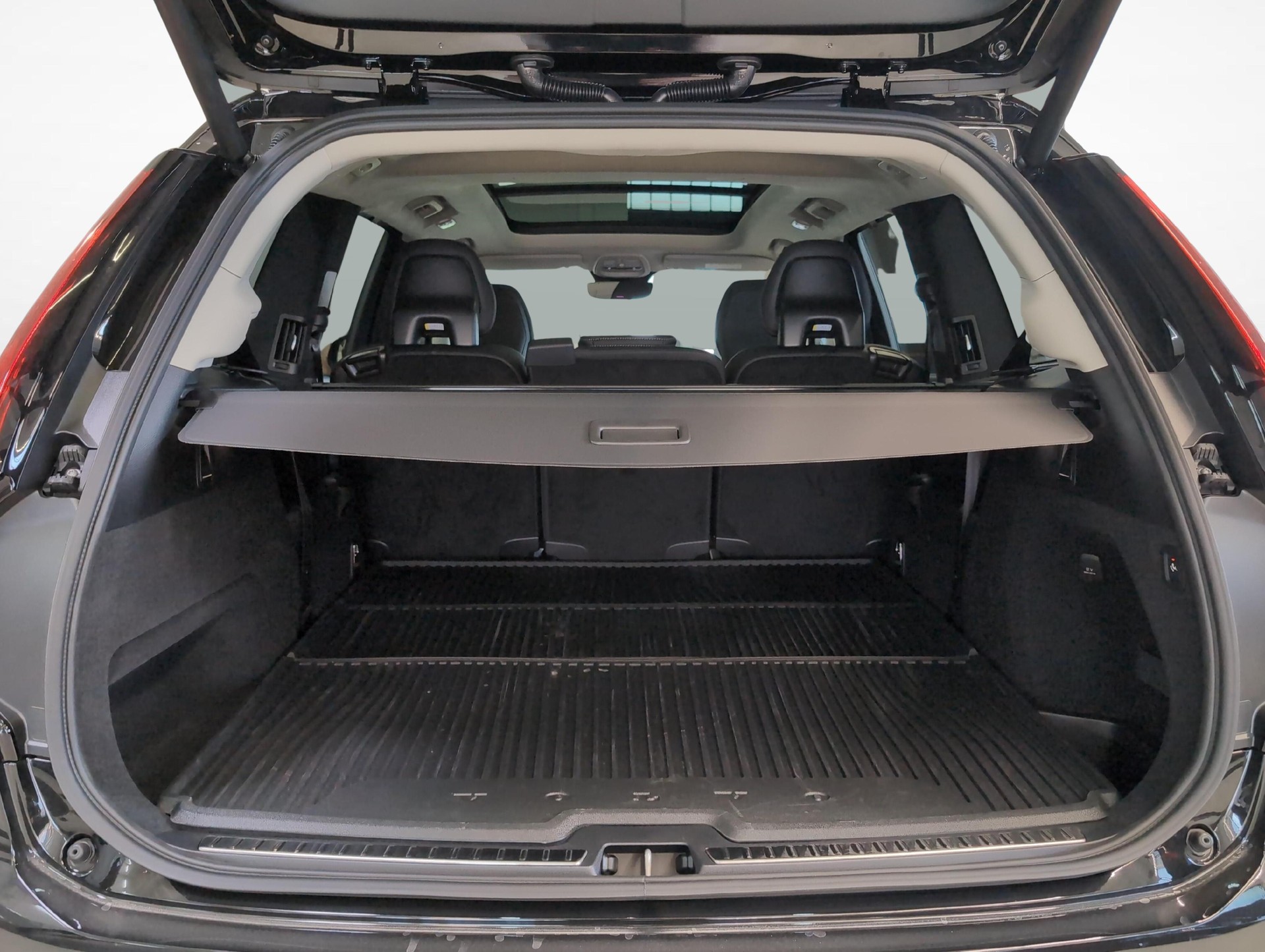 VOLVO XC90 2.0 T8 TE Ultra Bright eAWD-image-11