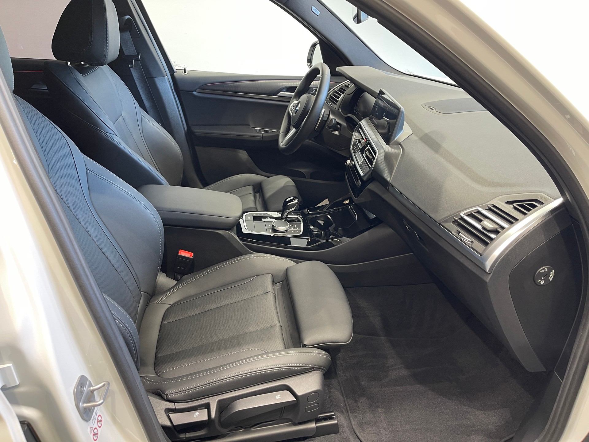 BMW X3 xDrive 20i M Sport *FACELIFT*-image-14