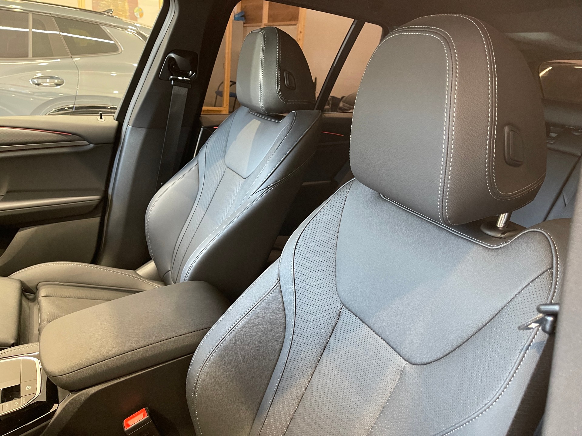 BMW X3 xDrive 20i M Sport *FACELIFT*-image-8