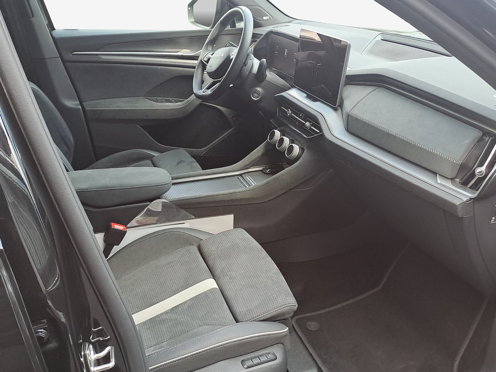 SKODA Kodiaq 1.5 TSI PHEV Sportline-image-14