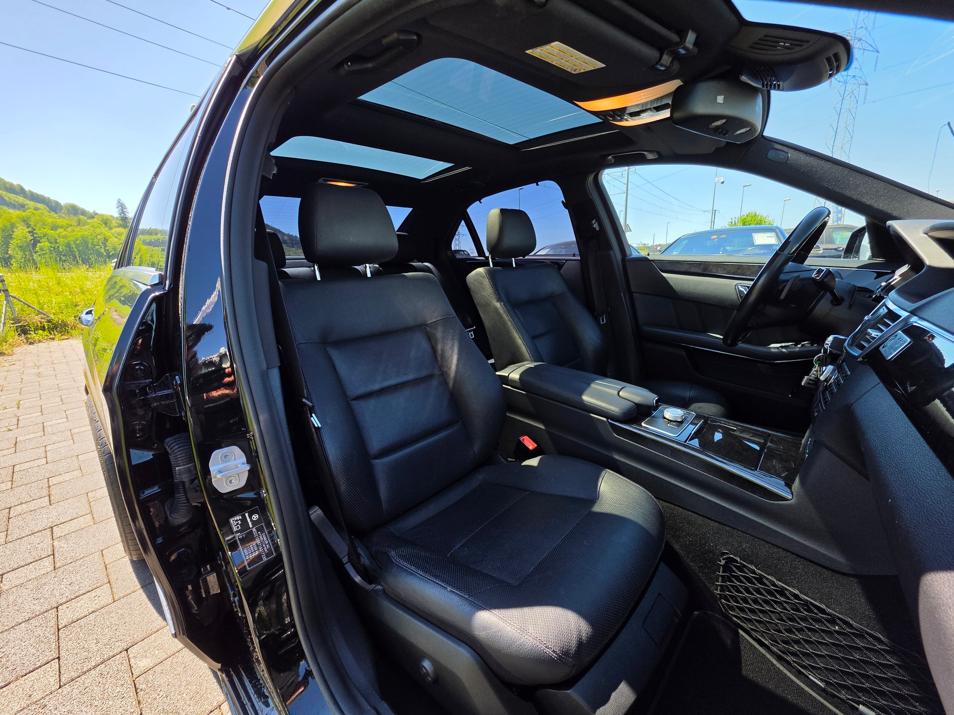 MERCEDES-BENZ E 350 CGI BlueEfficiency Avantgarde 7G-Tronic-image-12