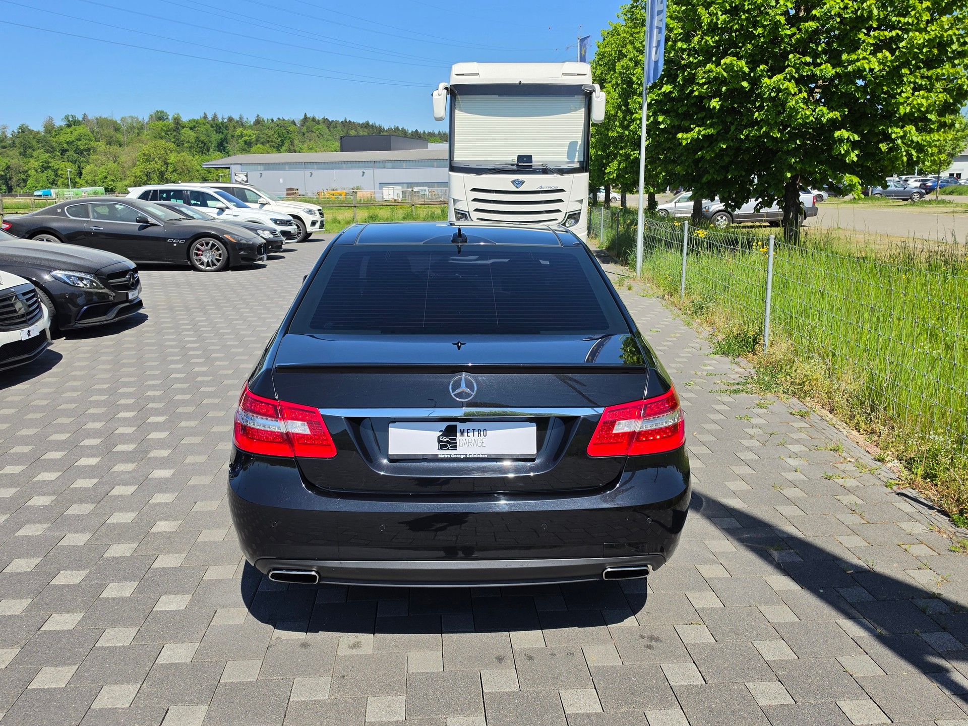 MERCEDES-BENZ E 350 CGI BlueEfficiency Avantgarde 7G-Tronic-image-3