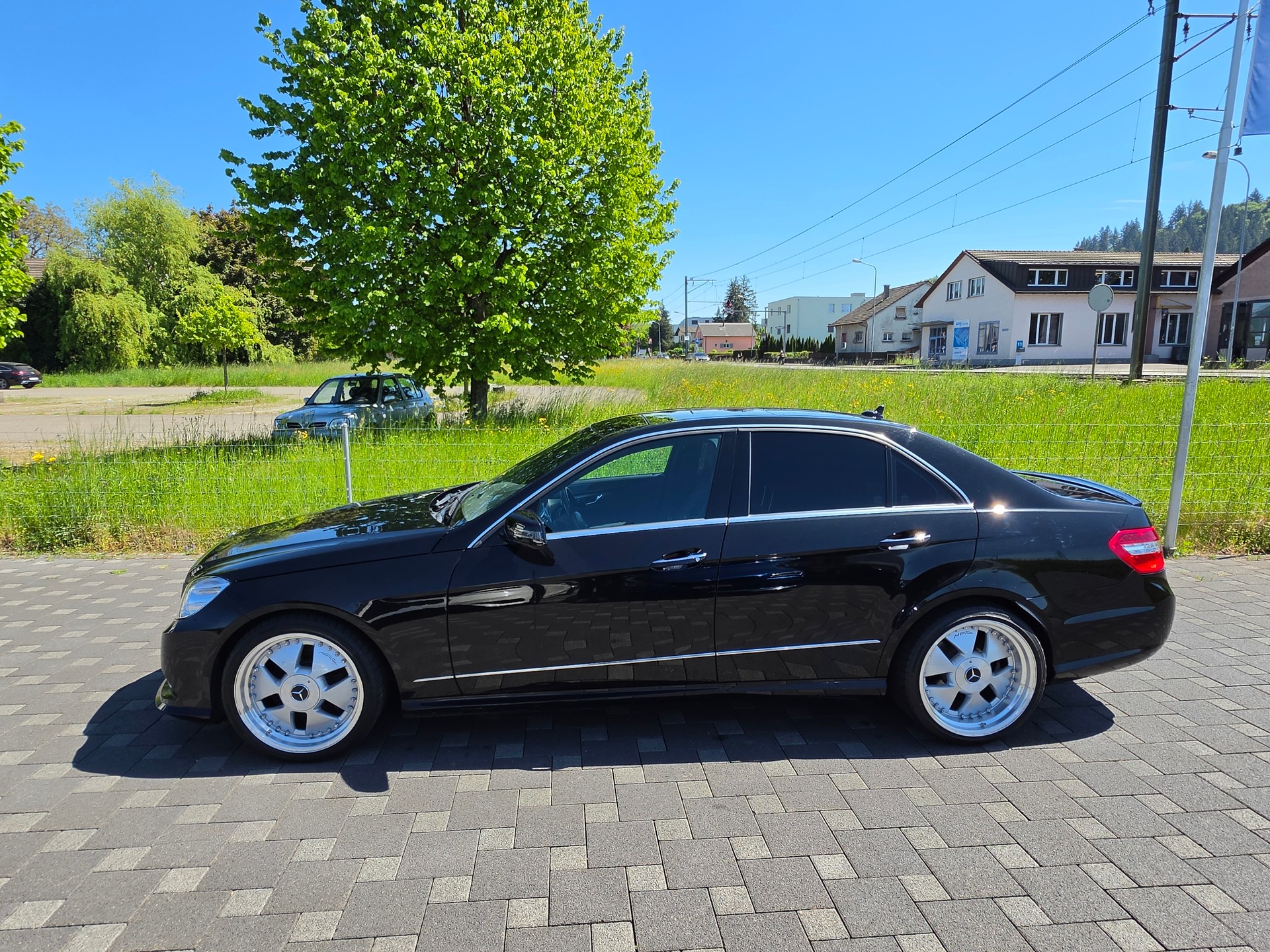 MERCEDES-BENZ E 350 CGI BlueEfficiency Avantgarde 7G-Tronic-image-1