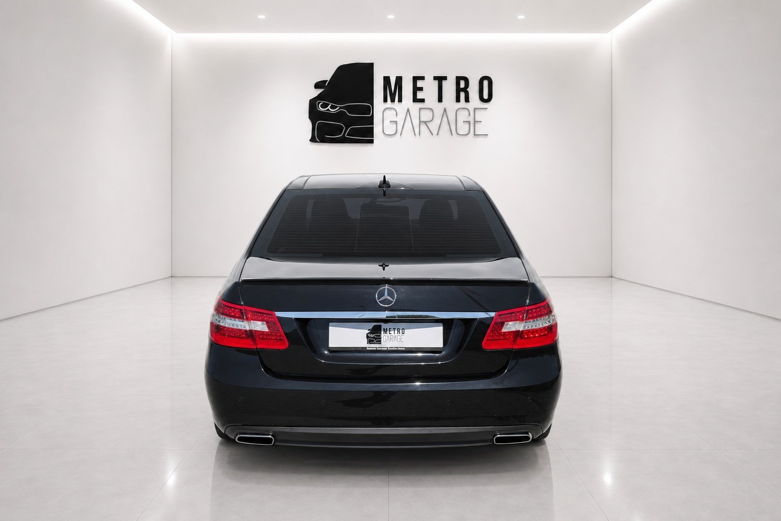 MERCEDES-BENZ E 350 CGI BlueEfficiency Avantgarde 7G-Tronic-showroom-element-3