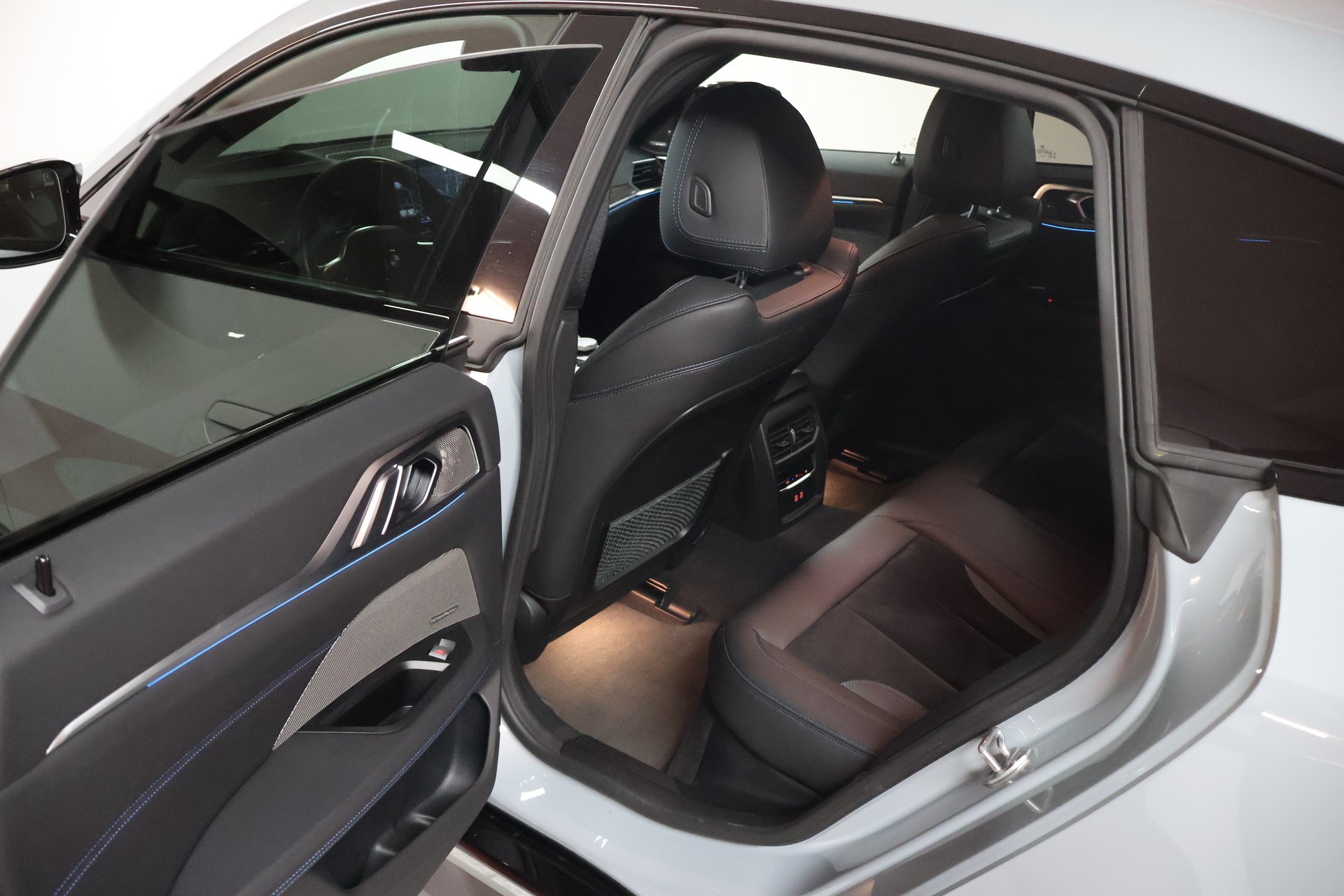 BMW i4 M50 M Sport Pro-image-16