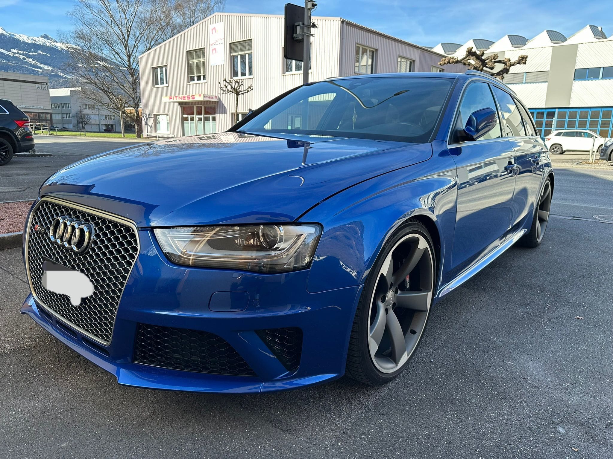 Car photo