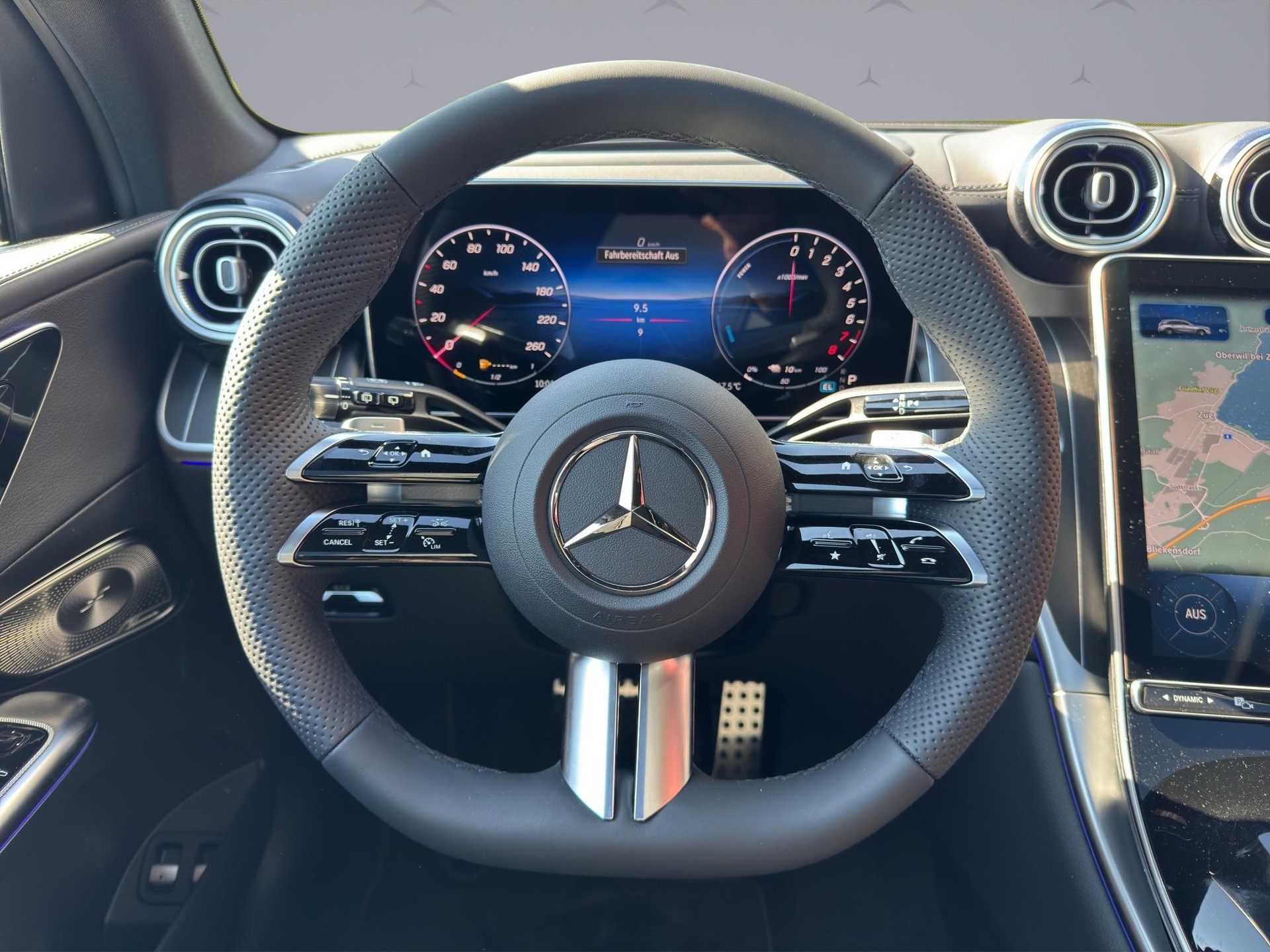 MERCEDES-BENZ GLC 400 e EQ Star AMG Line 4matic-image-12