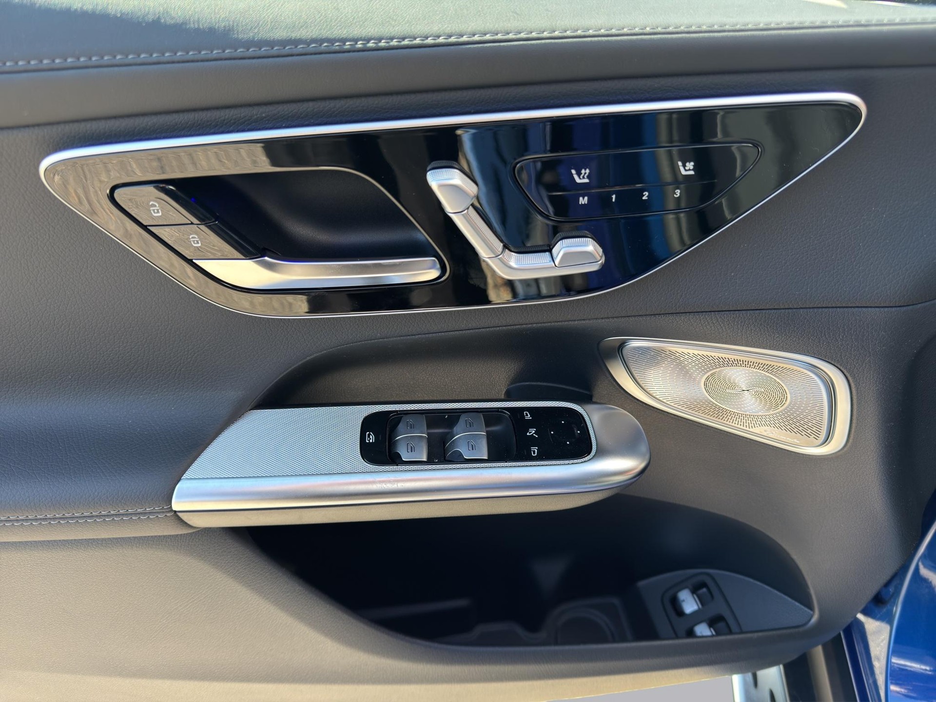 MERCEDES-BENZ GLC 400 e EQ Star AMG Line 4matic-image-11
