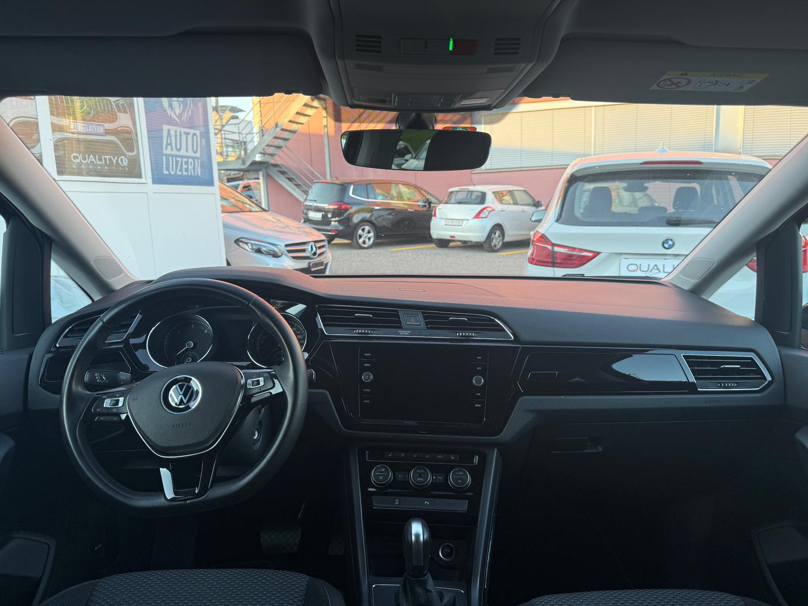 VW Touran 2.0 TDI BlueMotion Technology Comfortline DSG-image-10