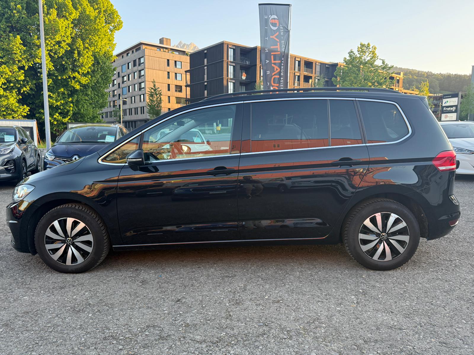 VW Touran 2.0 TDI BlueMotion Technology Comfortline DSG-image-7