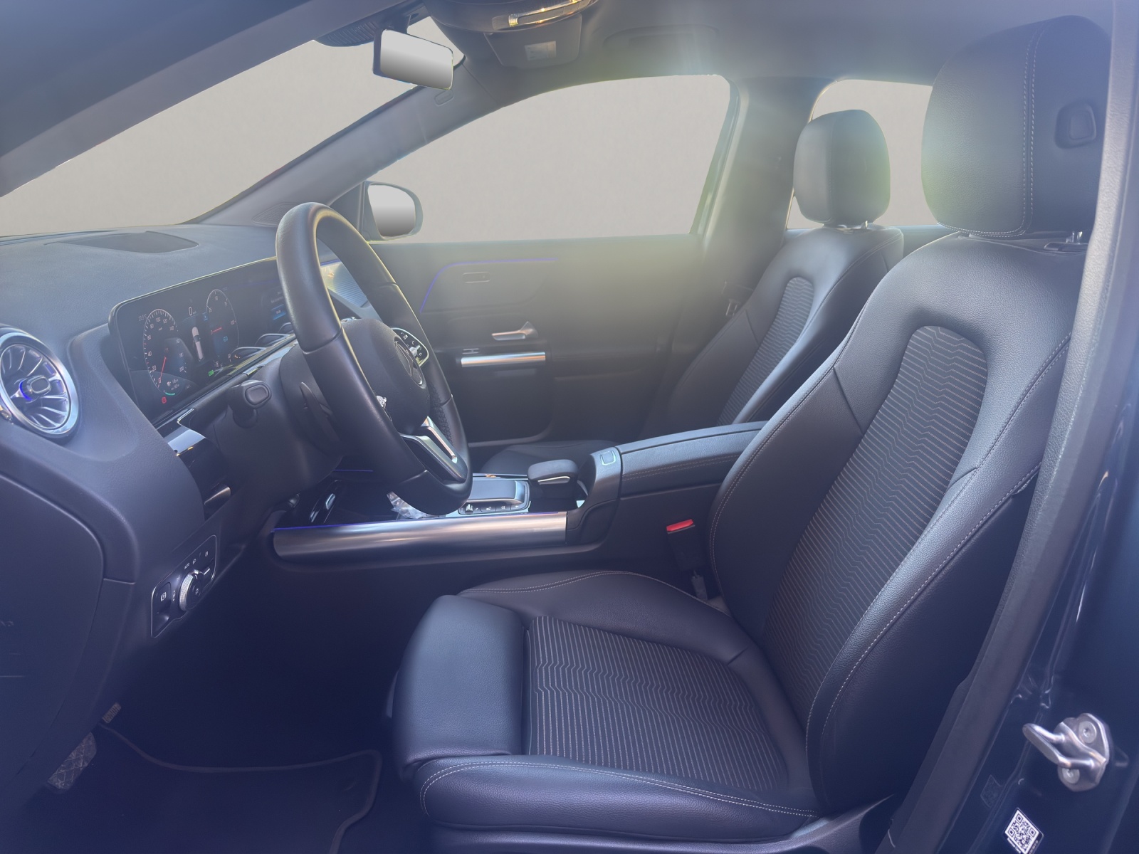 MERCEDES-BENZ EQA 250 Progressive-image-7
