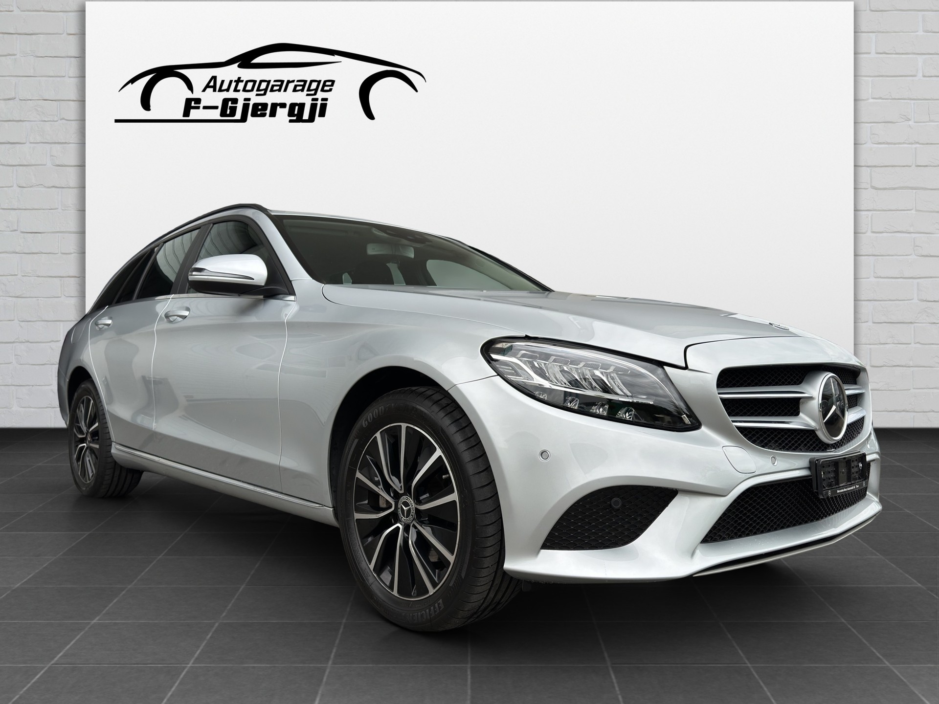 MERCEDES-BENZ C 200 Swiss Star 4M 9G-Tronic-showroom-element-1