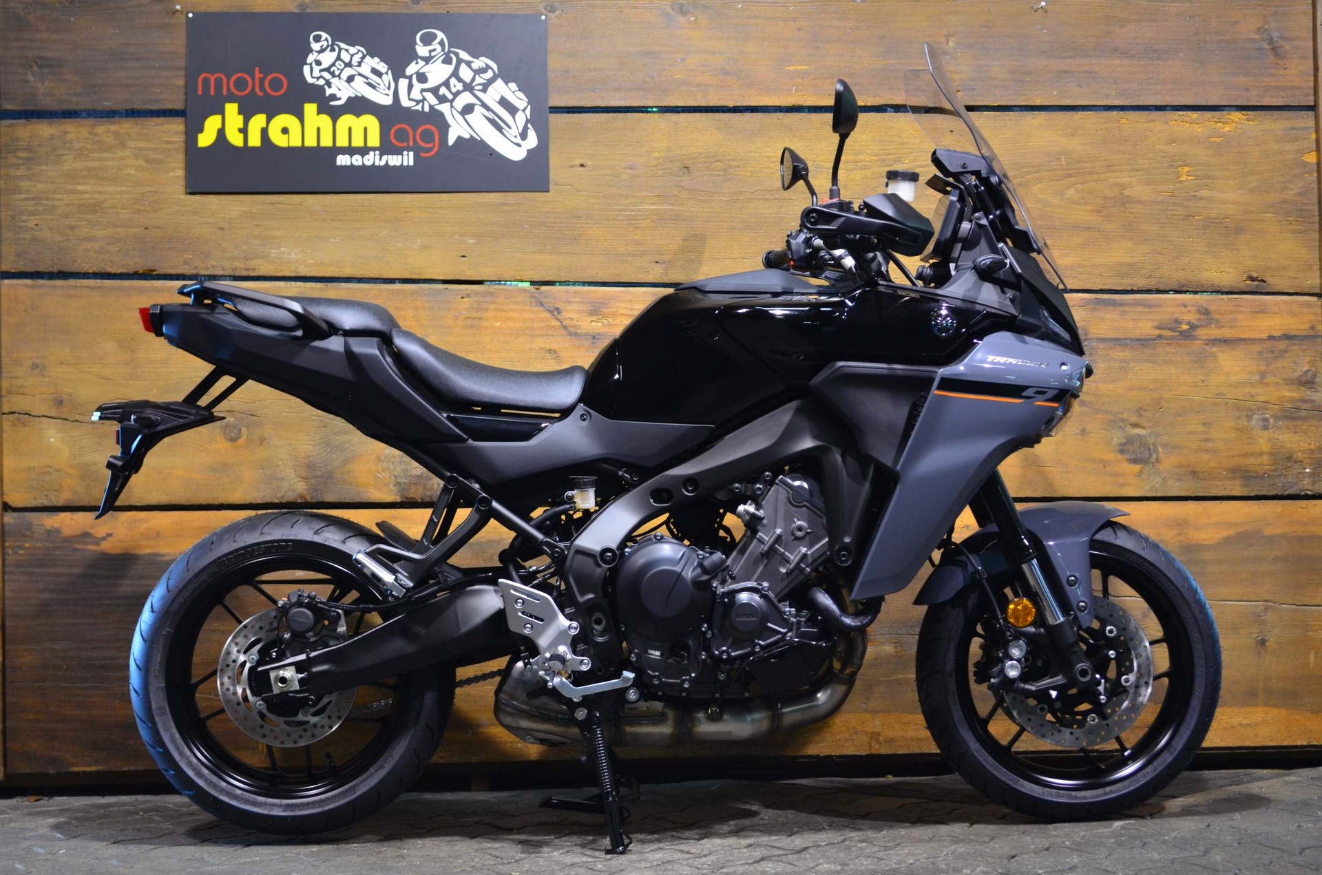 YAMAHA Tracer 9-showroom-element-1