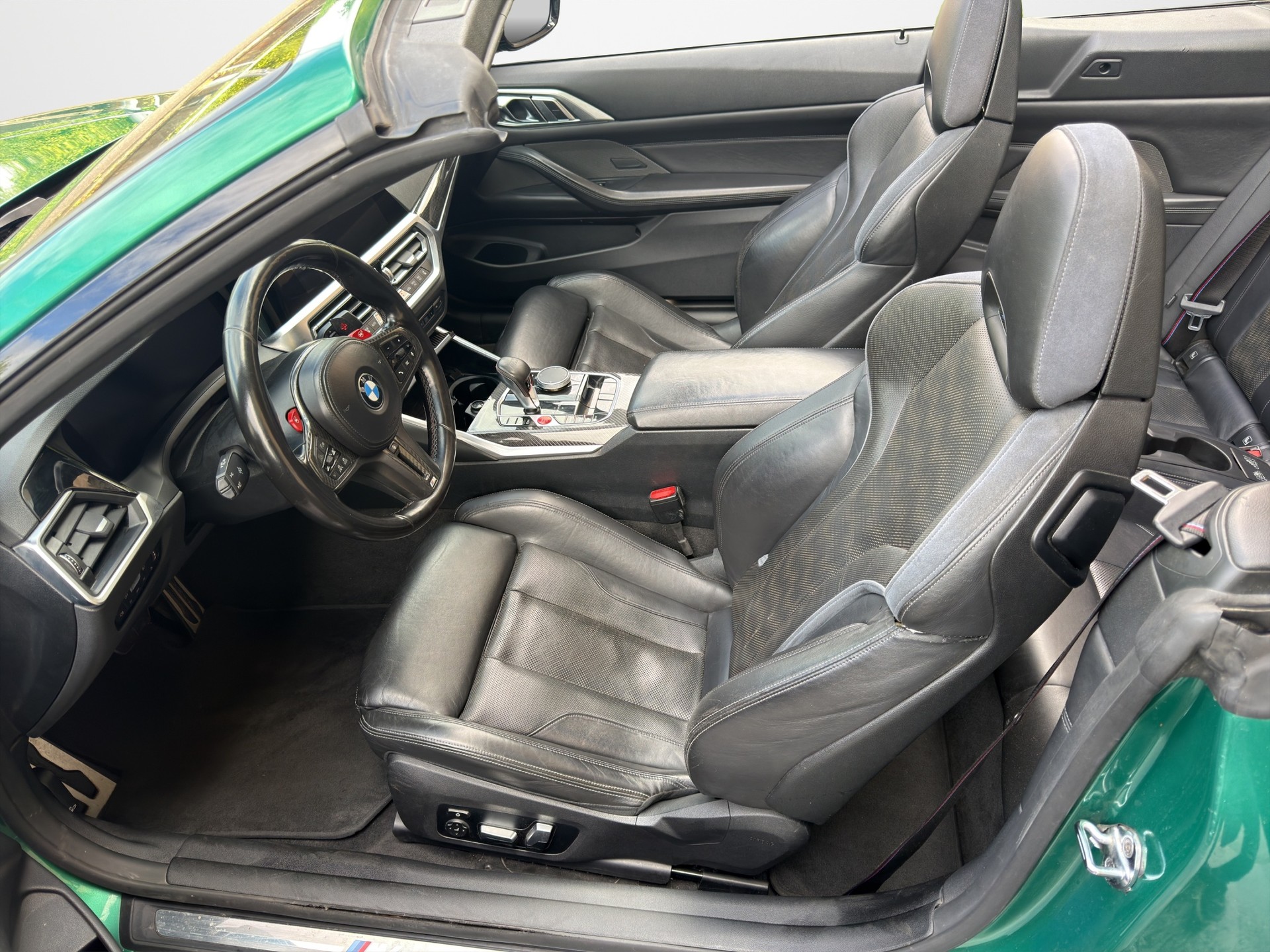 BMW M4 Cabrio Competition M xDrive-image-12