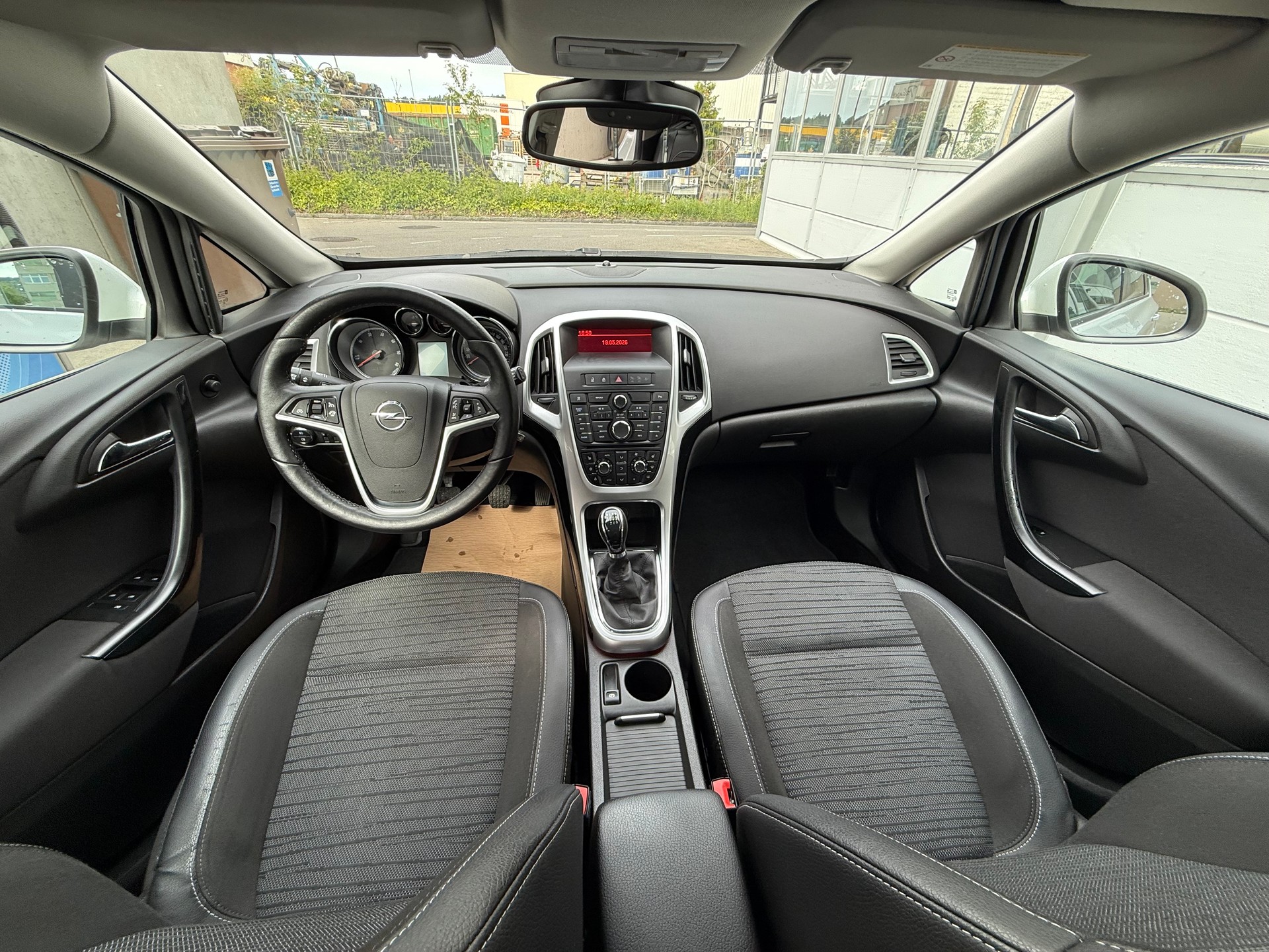 OPEL Astra 1.6 CDTi ecoFLEX Drive *Frisch ab MFK *2 Schlüssel *Tempomat *NEUE Sommerreifen *Klimatisierungsautomatik *Teilleder *-image-7
