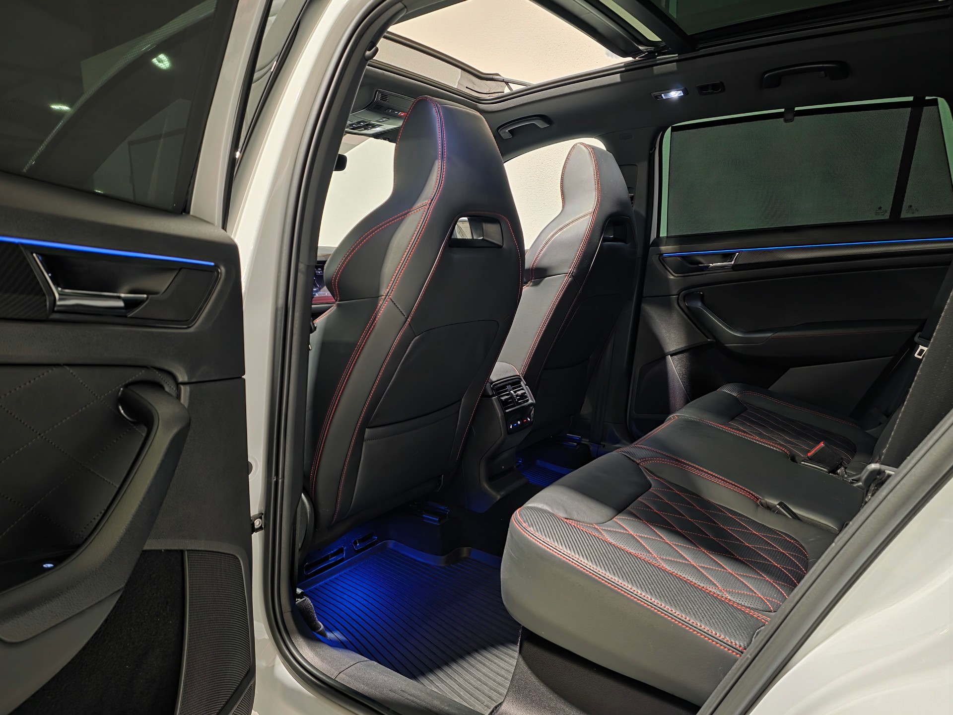 SKODA Kodiaq 2.0 TSI 4x4 RS-image-14