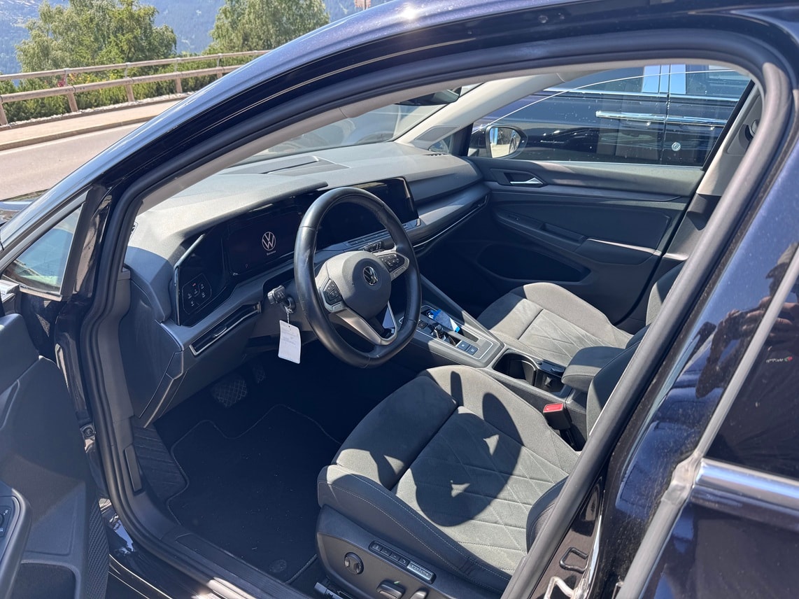 VW Golf 1.5 eTSI mHEV ACT Style DSG-image-3