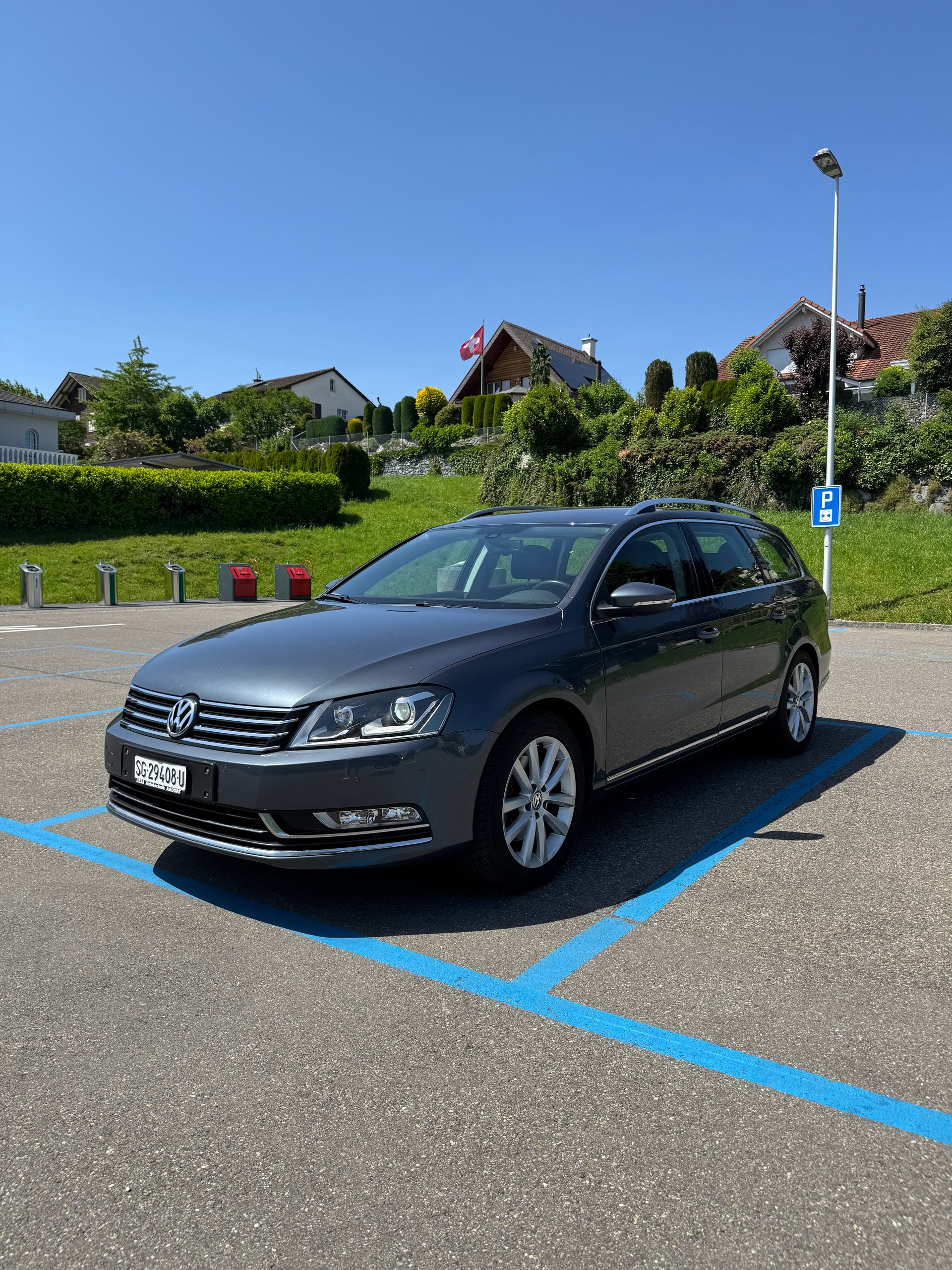 VW Passat Variant 1.8 TSI Highline DSG-image-0