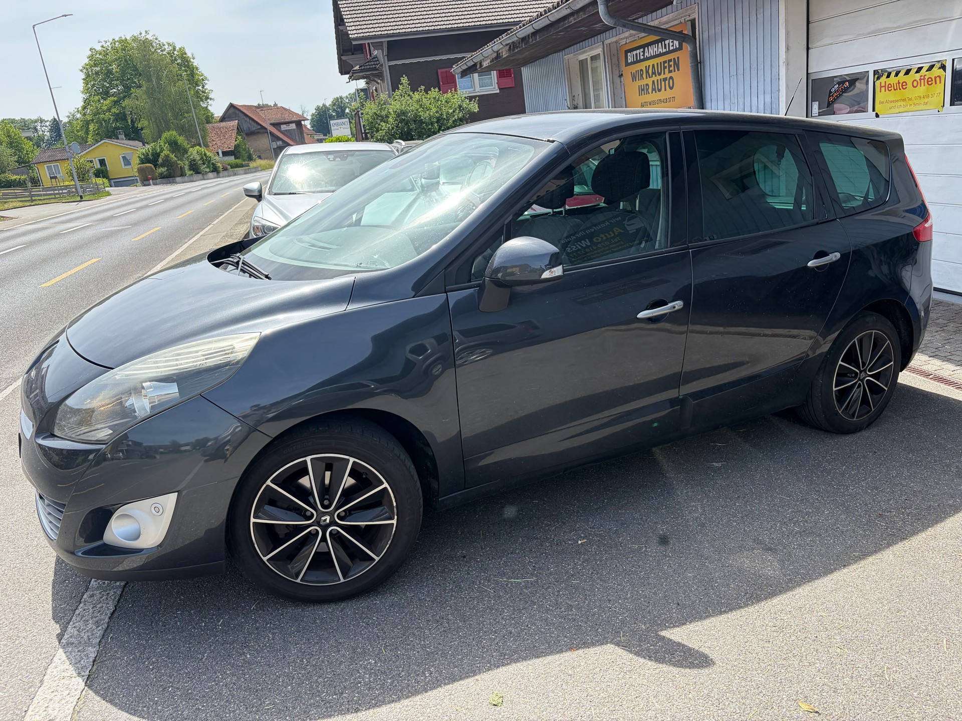 RENAULT Grand Scénic 1.4 16V Turbo Expression-image-6