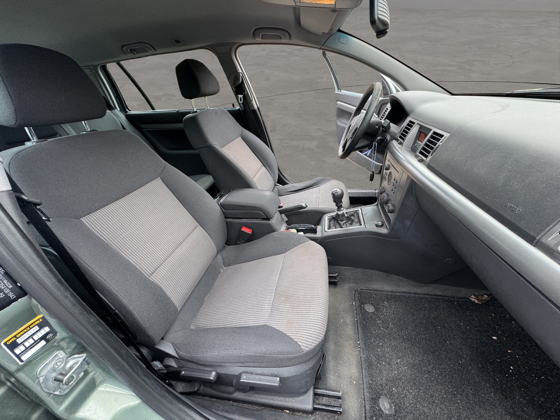 OPEL Vectra Caravan 1.8 Essentia-image-11