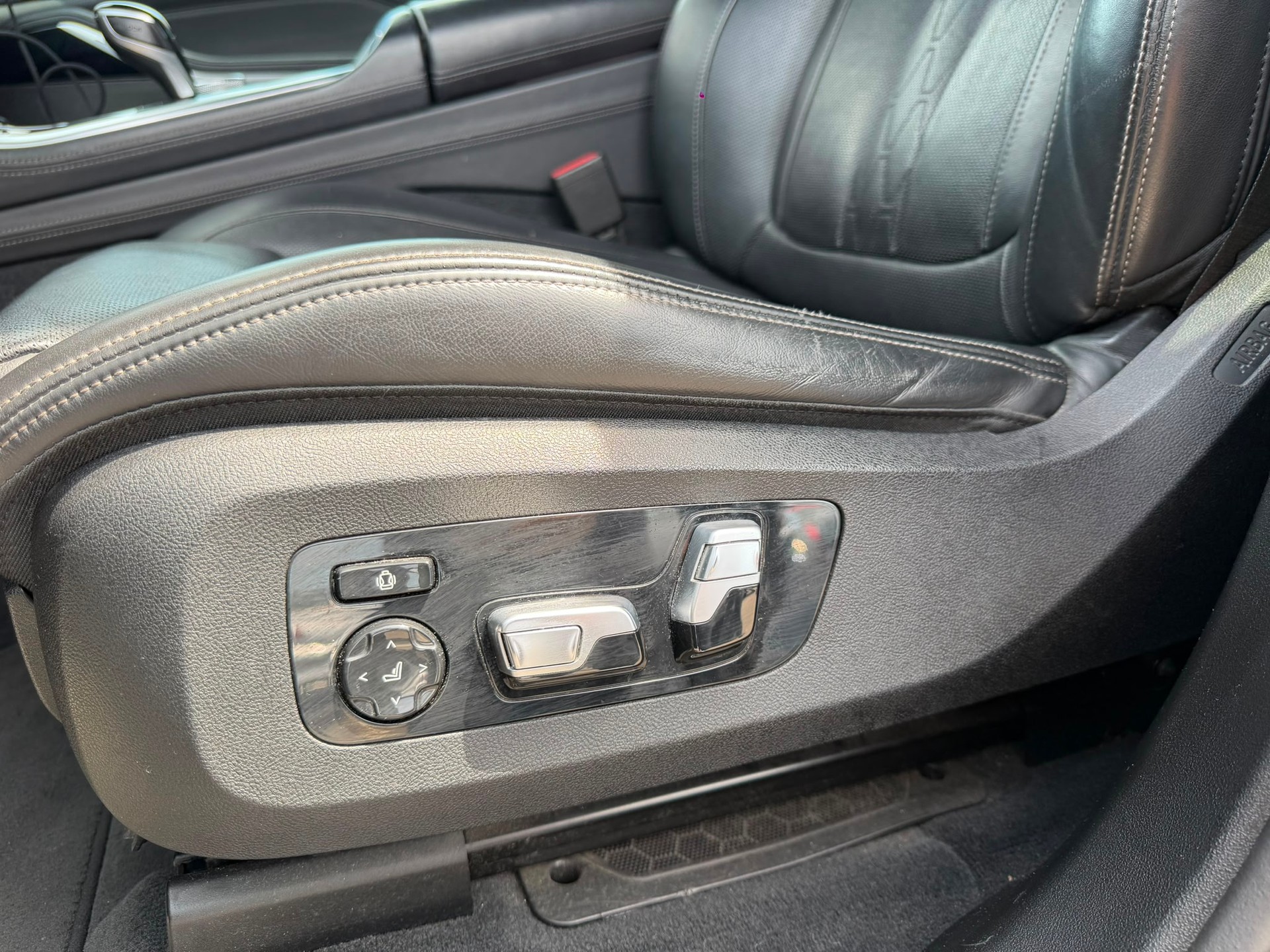 BMW X5 xDrive M50d Steptronic garantie 2 ans edition FULL BLACK panorama 🇨🇭-image-11