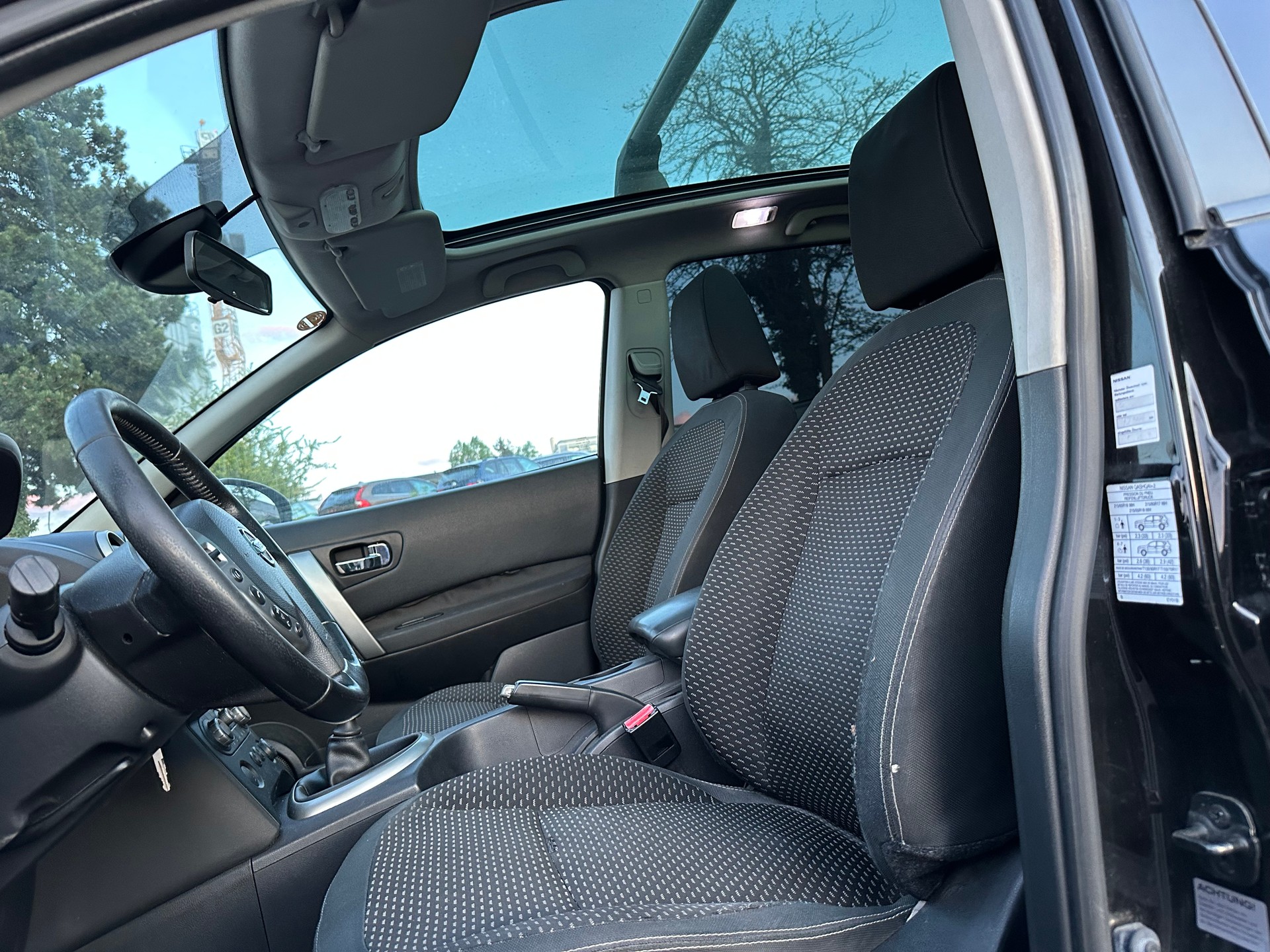NISSAN Qashqai +2 2.0 4WD visia-image-9