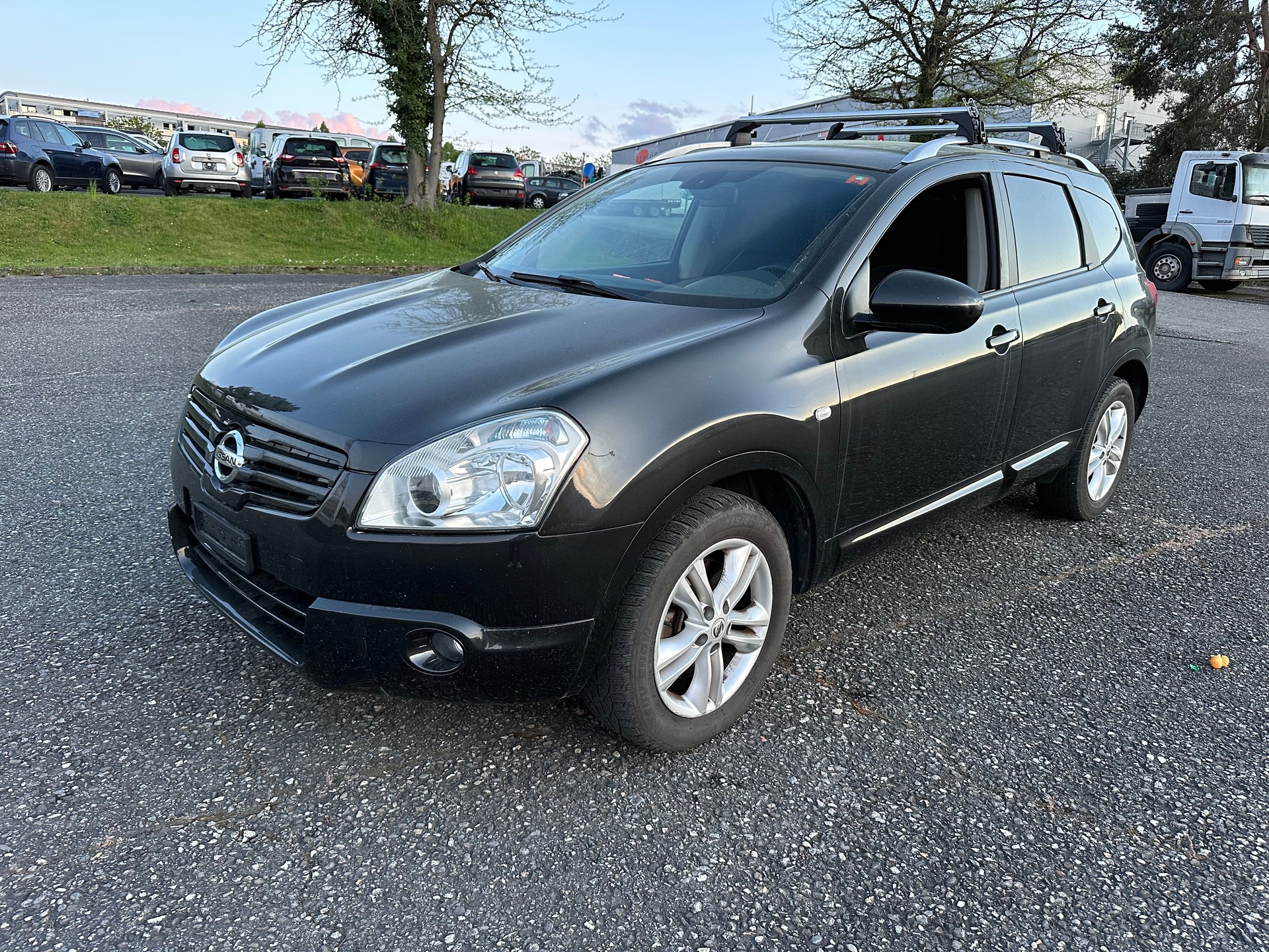 NISSAN Qashqai +2 2.0 4WD visia