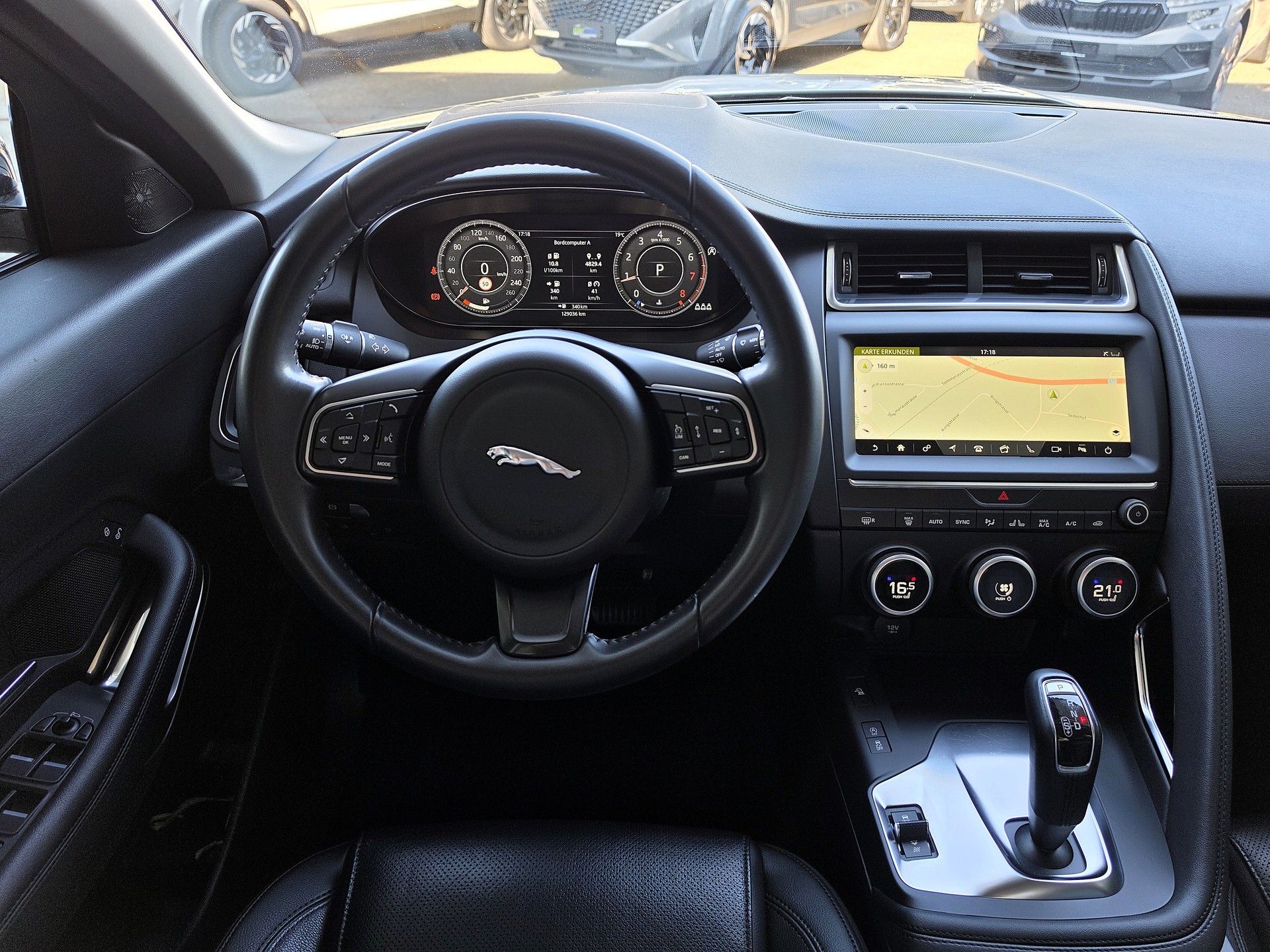 JAGUAR E-Pace 2.0 T 200 S AWD-image-5