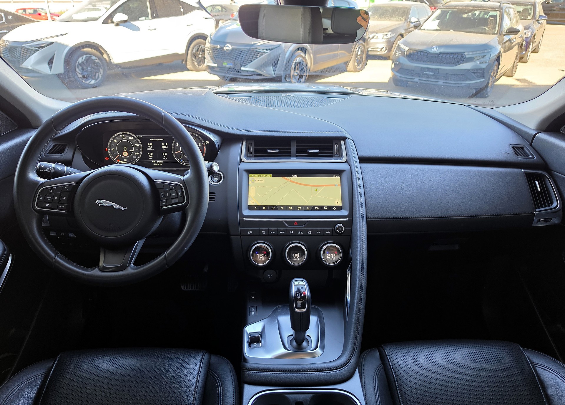 JAGUAR E-Pace 2.0 T 200 S AWD-image-9