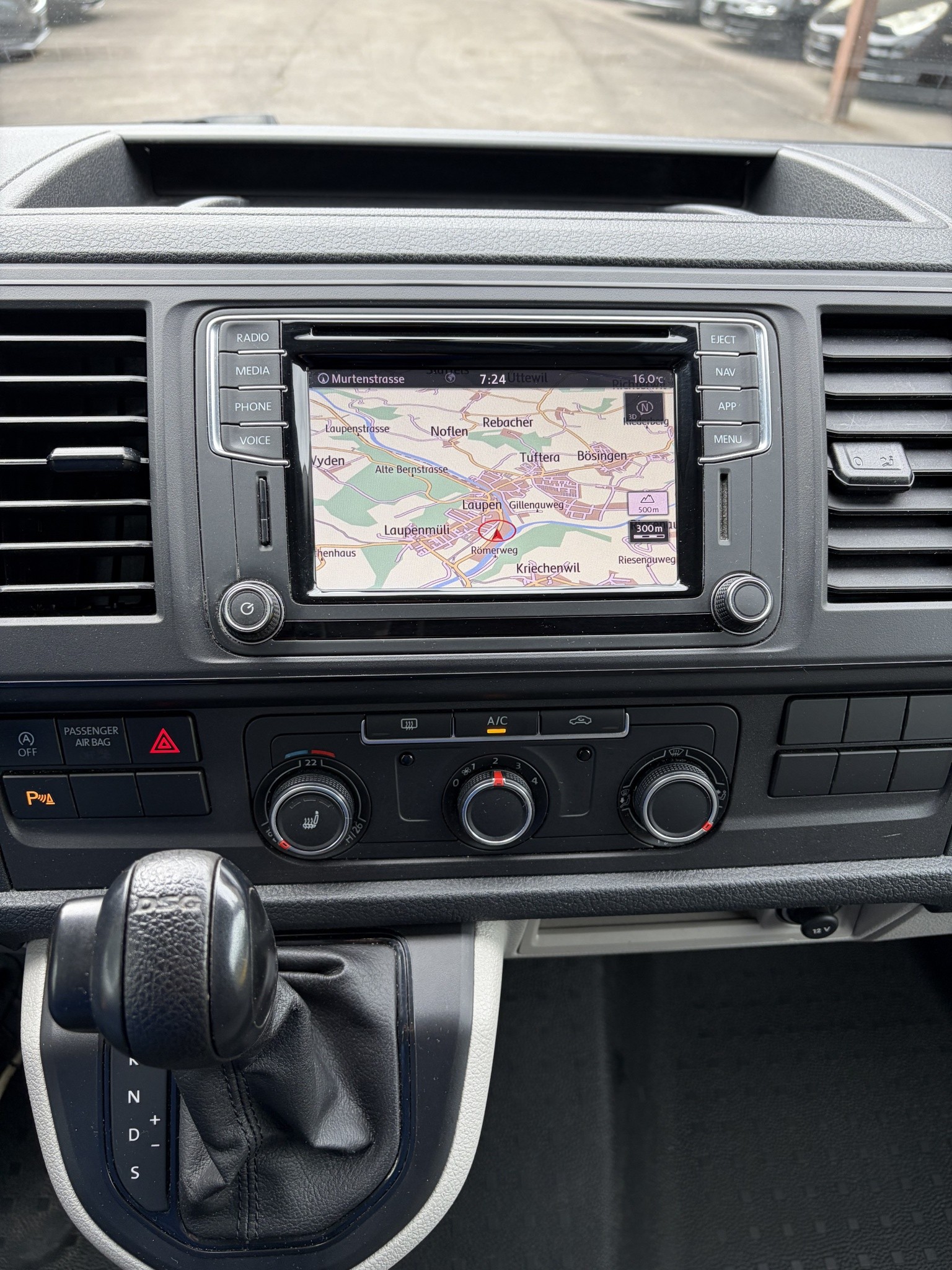 VW T6 2.0 TDI DSG-image-11