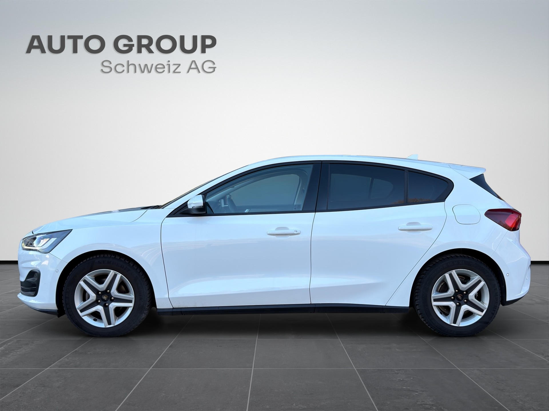 FORD Focus 1.0 MHEV Cool Connect Automatic-image-1