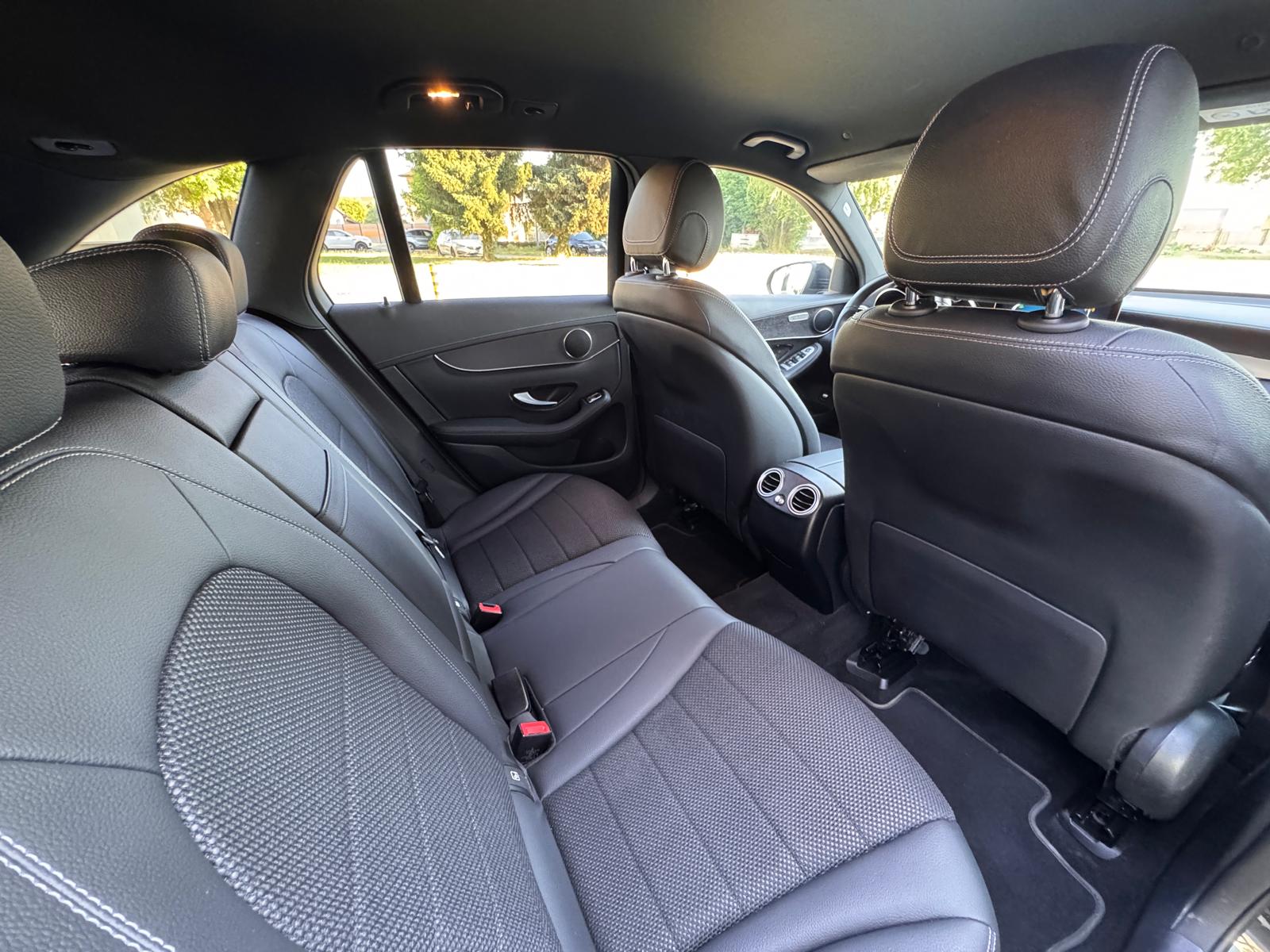 MERCEDES-BENZ GLC 200 4Matic 9G-Tronic-image-6