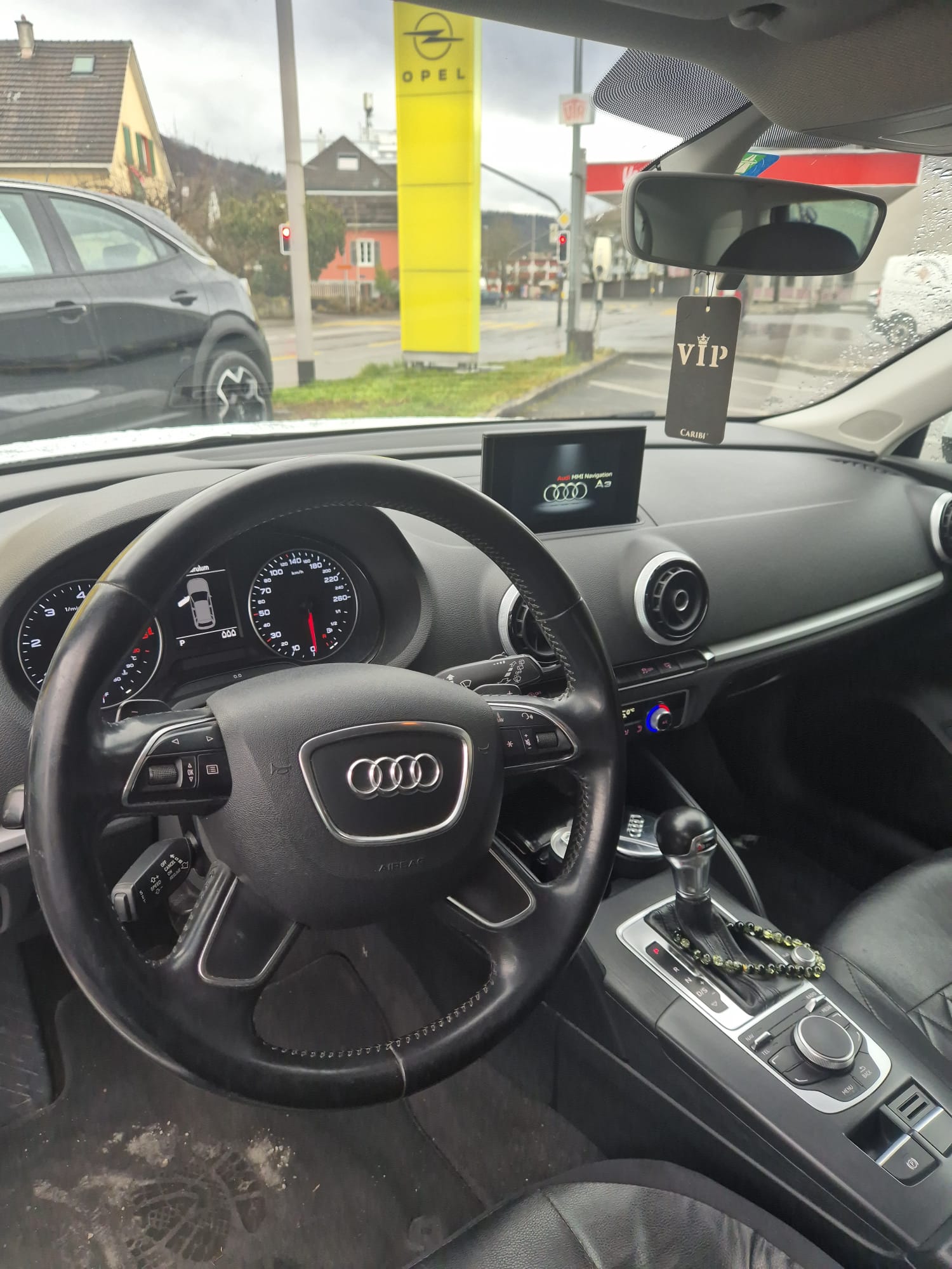 AUDI A3 Sportback 1.6 TDI Attraction S-tronic-image-7
